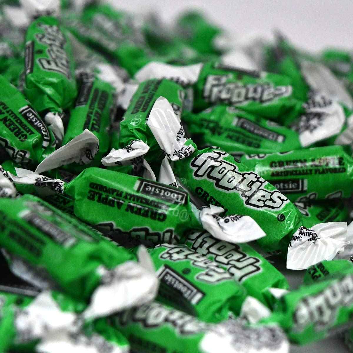 Tootsie Roll Green Frooties – Themed Party Favor Candy for Bridal Showers, Birthday Tables, and Holiday Gifting