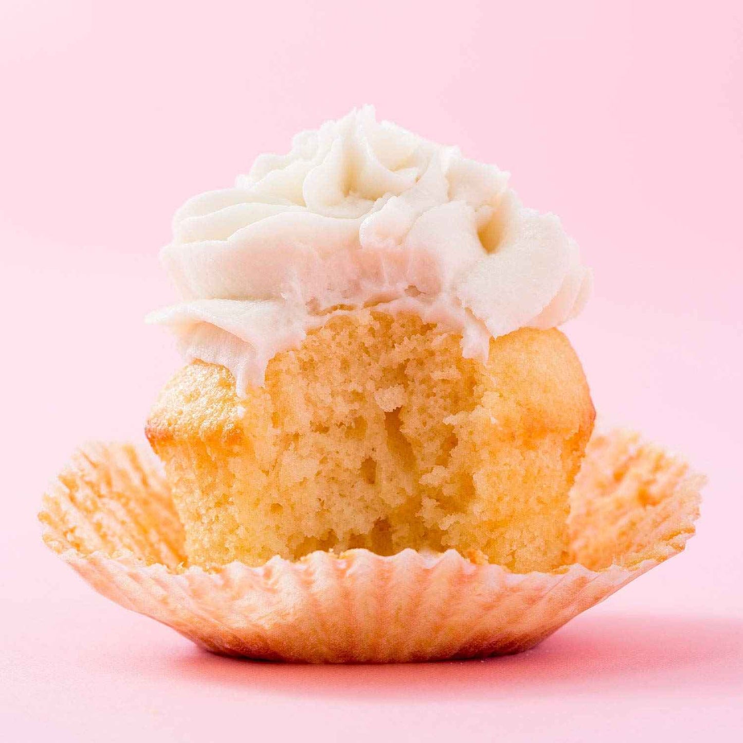 Miss Jones Baking Organic Yellow Cake Mix – Thoughtful Gift for Allergy-Aware Families, Vegan Vanilla Cake Mix Pack for Housewarmings and Holiday Hosting