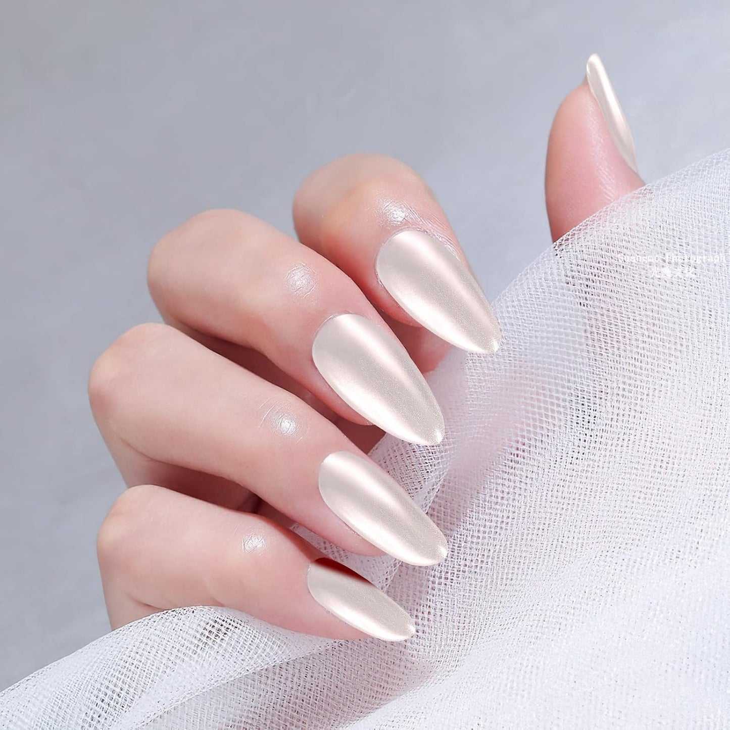 2PCS_White_Pearl_Chrome_Nail_Powder,_Iridescent_Aurora_Powder_Metallic_Mirror_Effect_Pigment_Pearlescent_Mermaid_Pigmen_for_Nail_Art_Manicure_Decoration_Sets