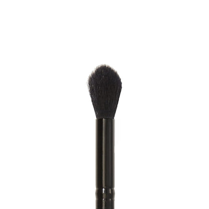e.l.f._Fluffy_Eye_Blender_Brush,_Easily_Blends_Eyeshadow_&_Can_Be_Used_to_Set_Concealer_With_Powder,_Creates_A_Soft-Focus_Effect,_Vegan_&_Cruelty-Free