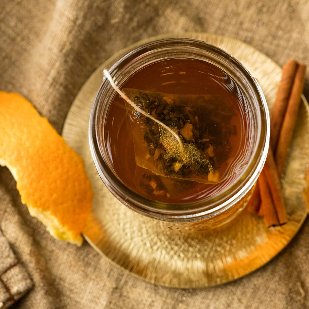 Harney_&_Sons_Hot_Cinnamon_Spice_Tea_Tin_-_Black_Tea_with_Orange_&_Sweet_Clove_-_2.67_Ounces,_30_Sachets