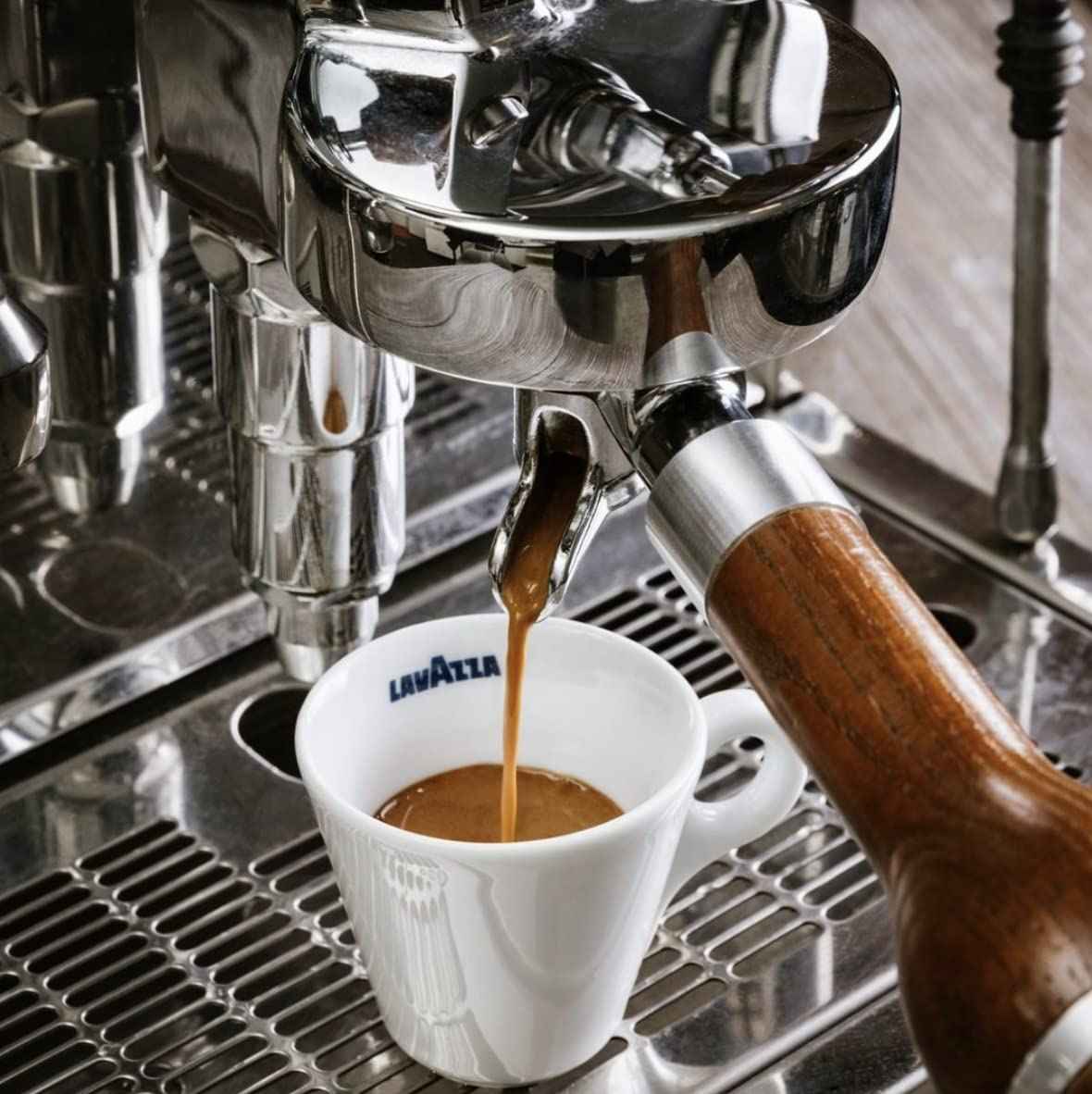Lavazza Whole Bean Coffee Blend, Medium Espresso Roast Bag, Authentic Italian, Blended and roasted in Italy, Full bodied with smooth and balanced flavor