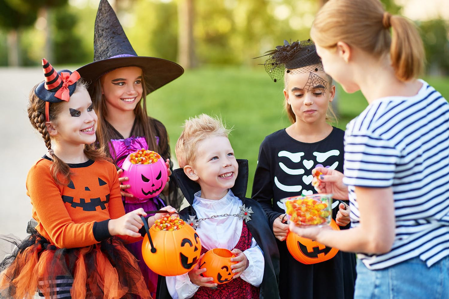 Fruidles_Candy_Corn,_Classic_Halloween_Candy_Treats-_Dragon_teeth_Bulk,_Fun_&_Festive_Holiday_Snacking_Fun_(Half-Pound)