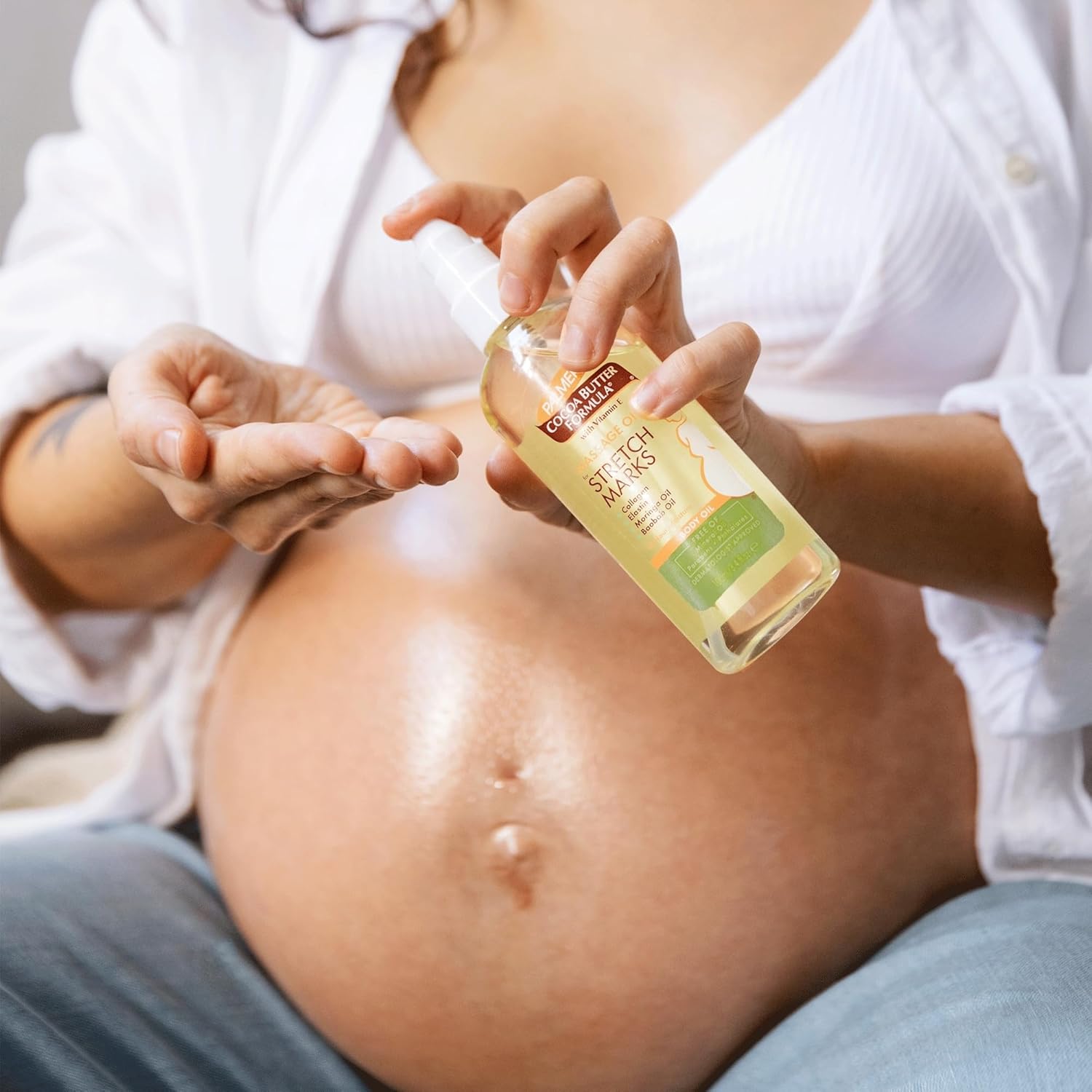 Palmer's_Cocoa_Butter_Formula_Massage_Oil_for_Stretch_Marks_and_Pregnancy_Skincare,_3.4_Ounces
