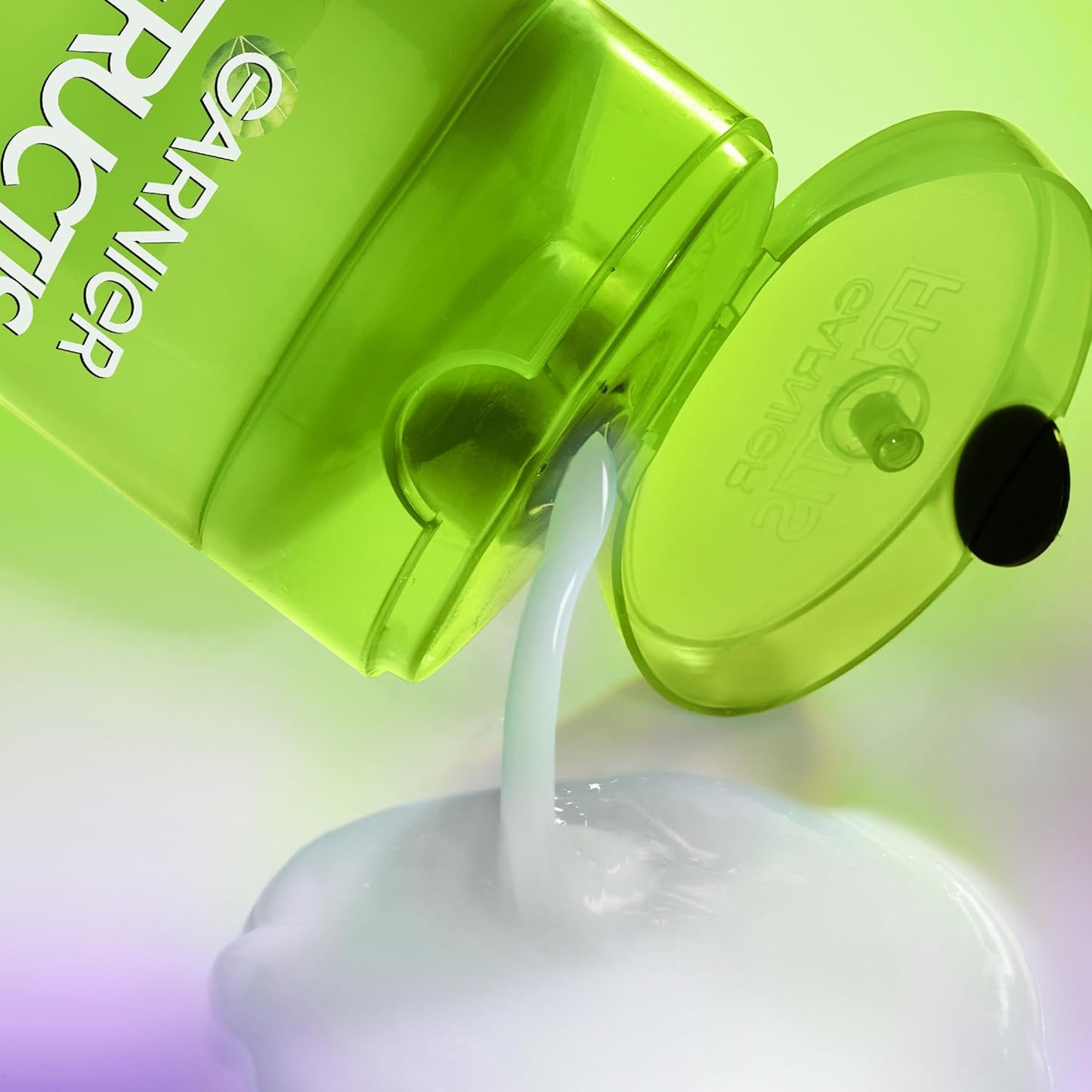 Garnier_Fructis_Curl_Nourish_Shampoo,_Curly_Hair_Shampoo_with_Coconut_Oil_and_Plant_Protein,_Up_to_48HR_Defined_Curls_for_all_Curl_Types,_22_Fl_Oz_(Packaging_May_Vary)