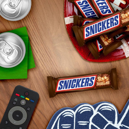 SNICKERS_NFL_Football_Full_Size_Chocolate_Candy_Bars,_Caramel_Chocolate_for_Parties,_Tailgating,_or_Game_Day_Snacks,_11.16_oz_Bag_(Pack_of_6)