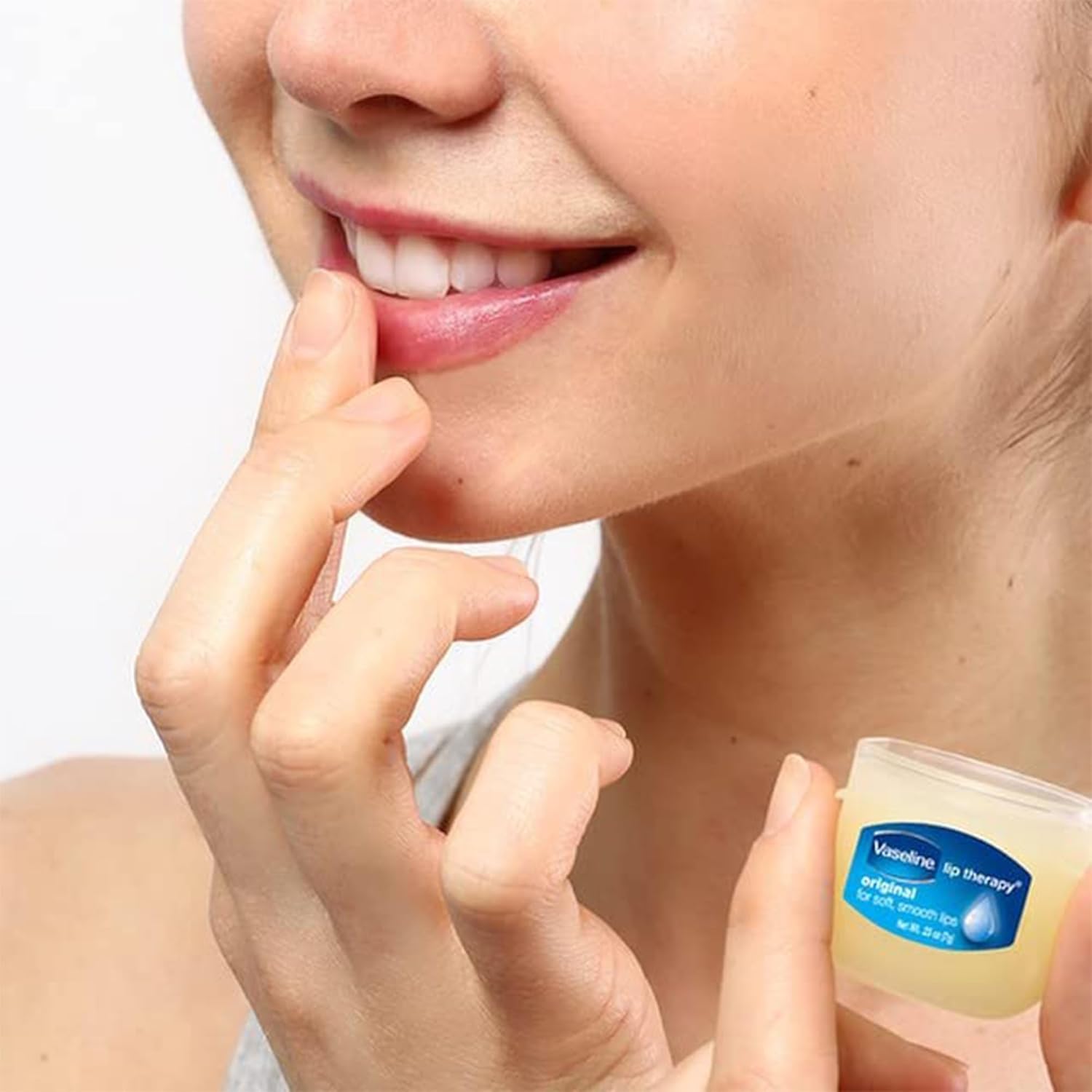 Vaseline_Original_Healing_Jelly,_Skin_Protectant_with_100%_White_Petrolatum_+_Lip_Therapy_for_Soft,_Smooth_Lips