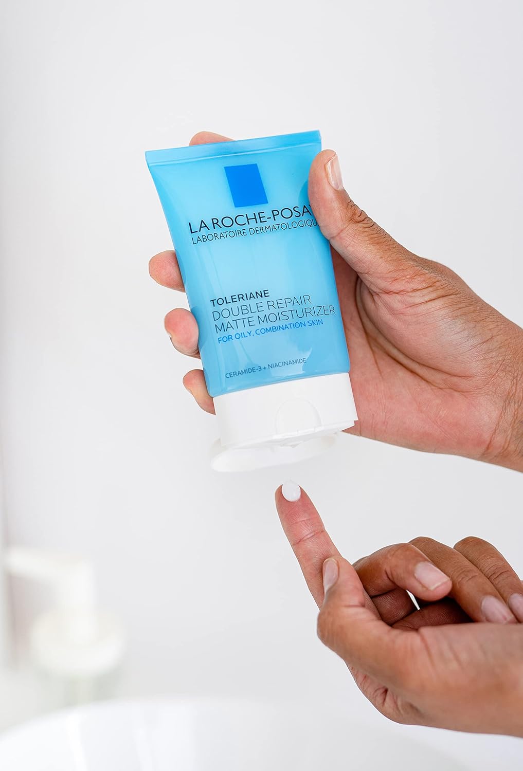 La_Roche-Posay_Toleriane_Double_Repair_Matte_Face_Moisturizer,_Daily_Moisturizer_For_Oily_Skin_With_Ceramide_And_Niacinamide_For_All_Skin_Tones,_Oil_Free,_Non-Comedogenic,_Available_with_SPF_30