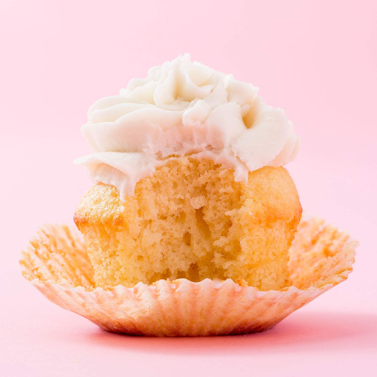 Miss_Jones_Baking_Organic_Yellow_Cake_and_Cupcake_Mix,_Non-GMO,_Vegan-Friendly,_Moist_and_Fluffy:_Vanilla_(Pack_of_1)