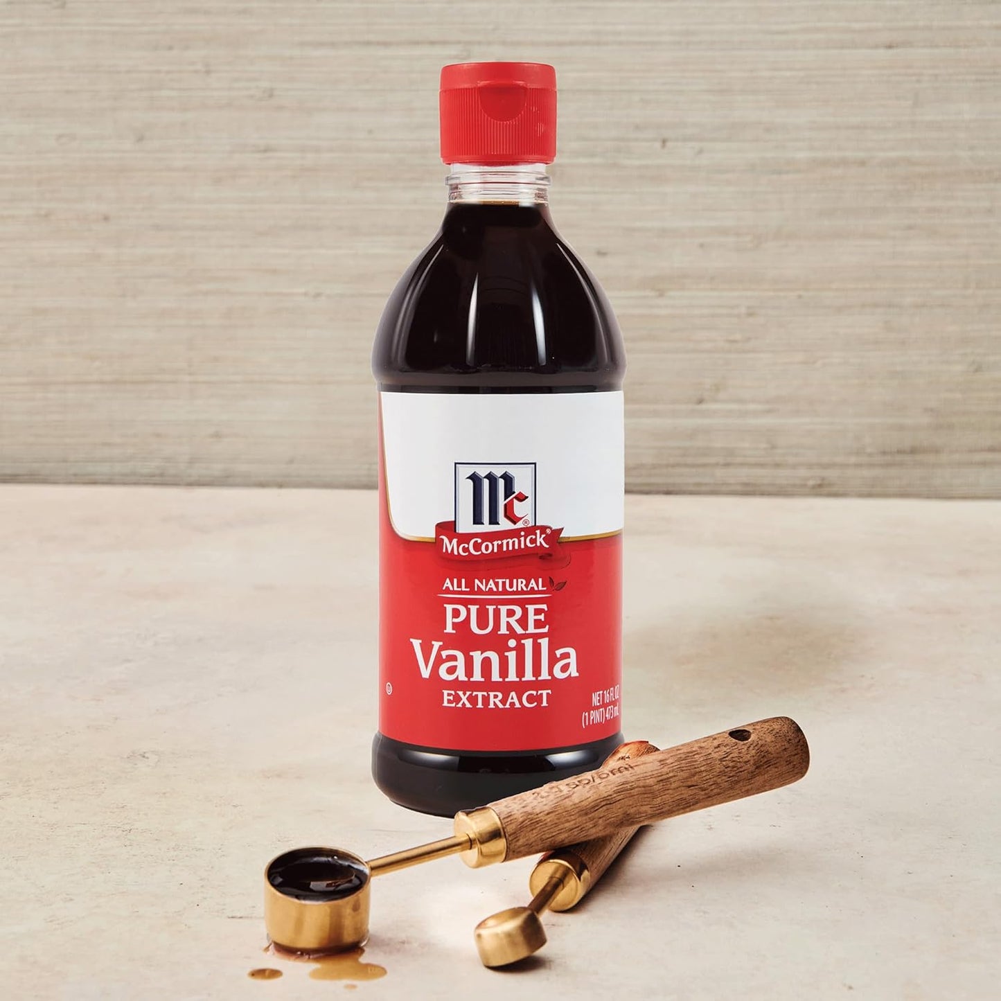 McCormick_Vanilla_Extract,_Pure,_Gluten_Free,_Non-GMO,_Made_with_Madagascar_Vanilla_Beans,_16_fl_oz