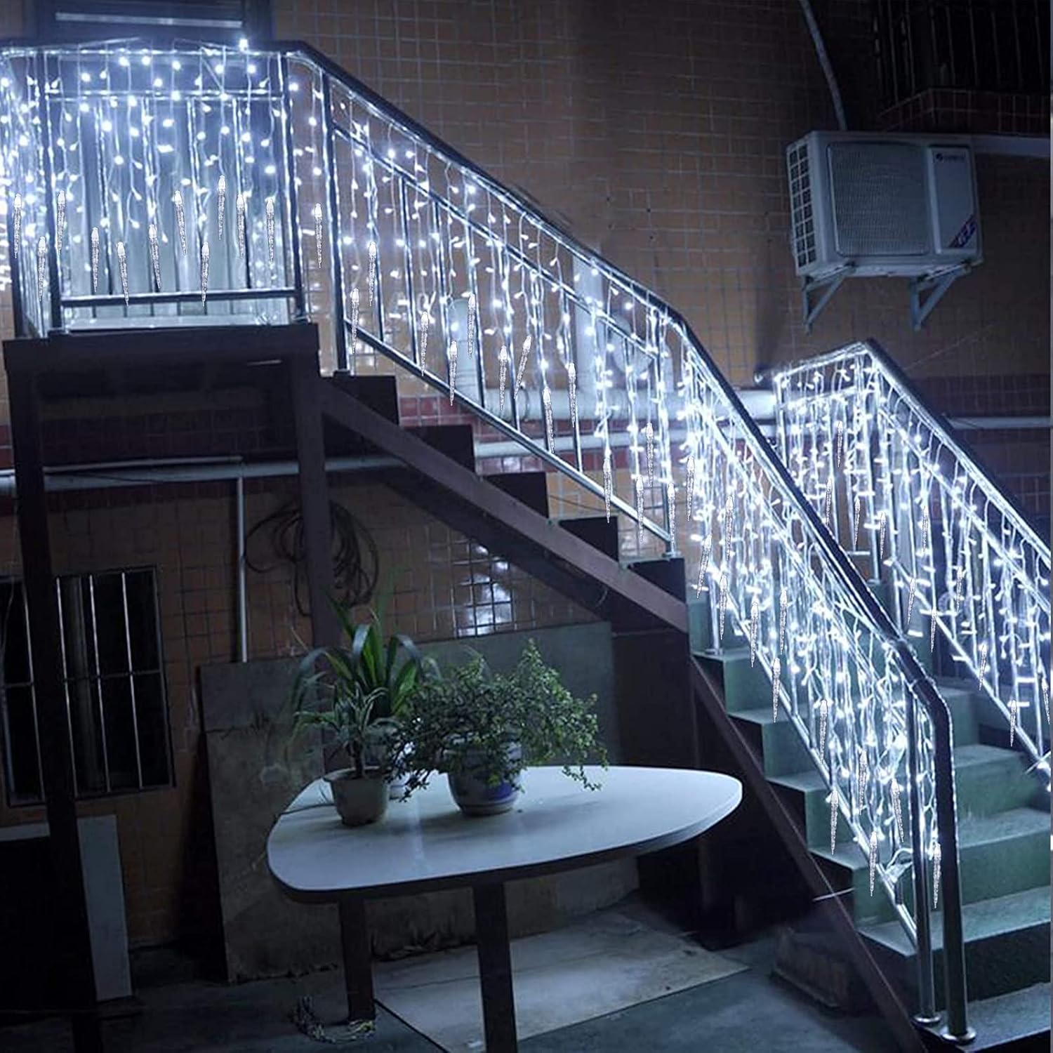 Icicle_Christmas_Lights,_29.5ft_360_LED_Connectable_Icicle_String_Lights_with_60_Drops,_Window_Curtain_Fairy_Light_with_8_Modes,_Christmas_Fairy_Twinkle_Light_for_Garden_Eaves_Xmas_Decorations_(White)