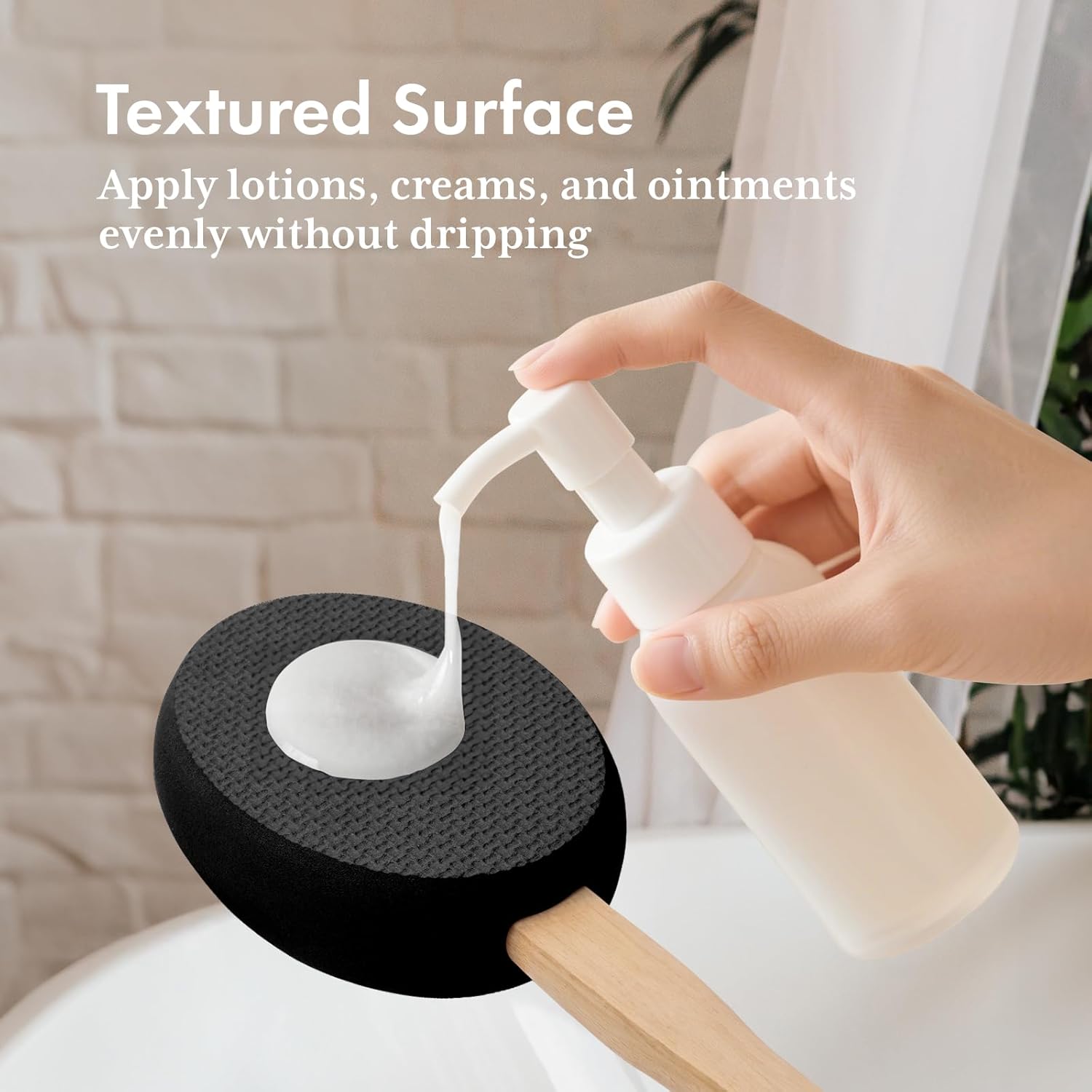 AmazerBath_Lotion_Applicator_for_Back,_Feet,_4_Replacement_Pads_with_17"_Curved_Handle,_Back_Sunscreen_Applicator_for_Kids,_Elderly,_Women,_Apply_Skin_Cream_Medicine_Moisturizer_Tanner,_Black