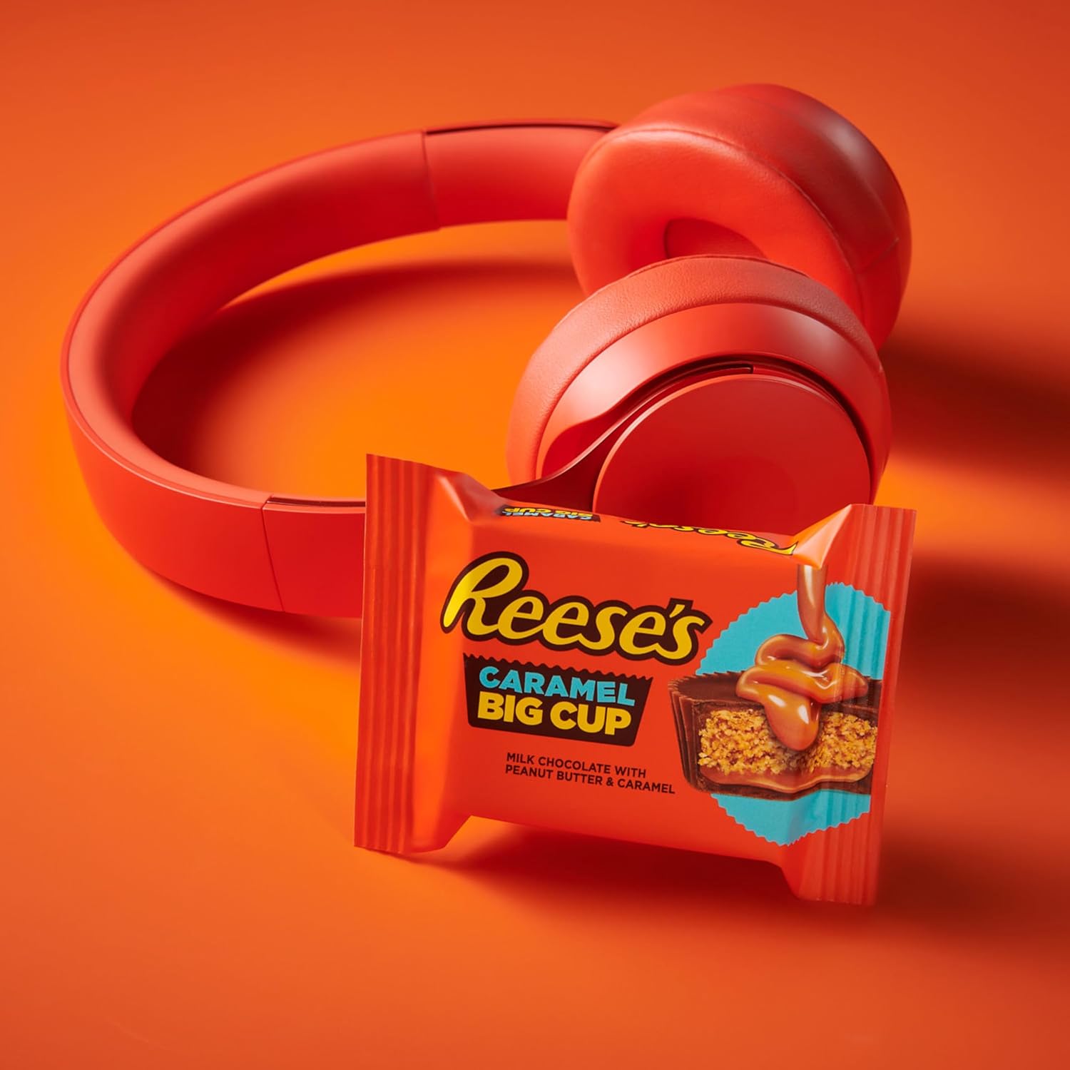 REESE'S_Big_Cup_Caramel_Milk_Chocolate_Peanut_Butter_Cups,_Candy_Packs,_1.4_oz_(16_Count)