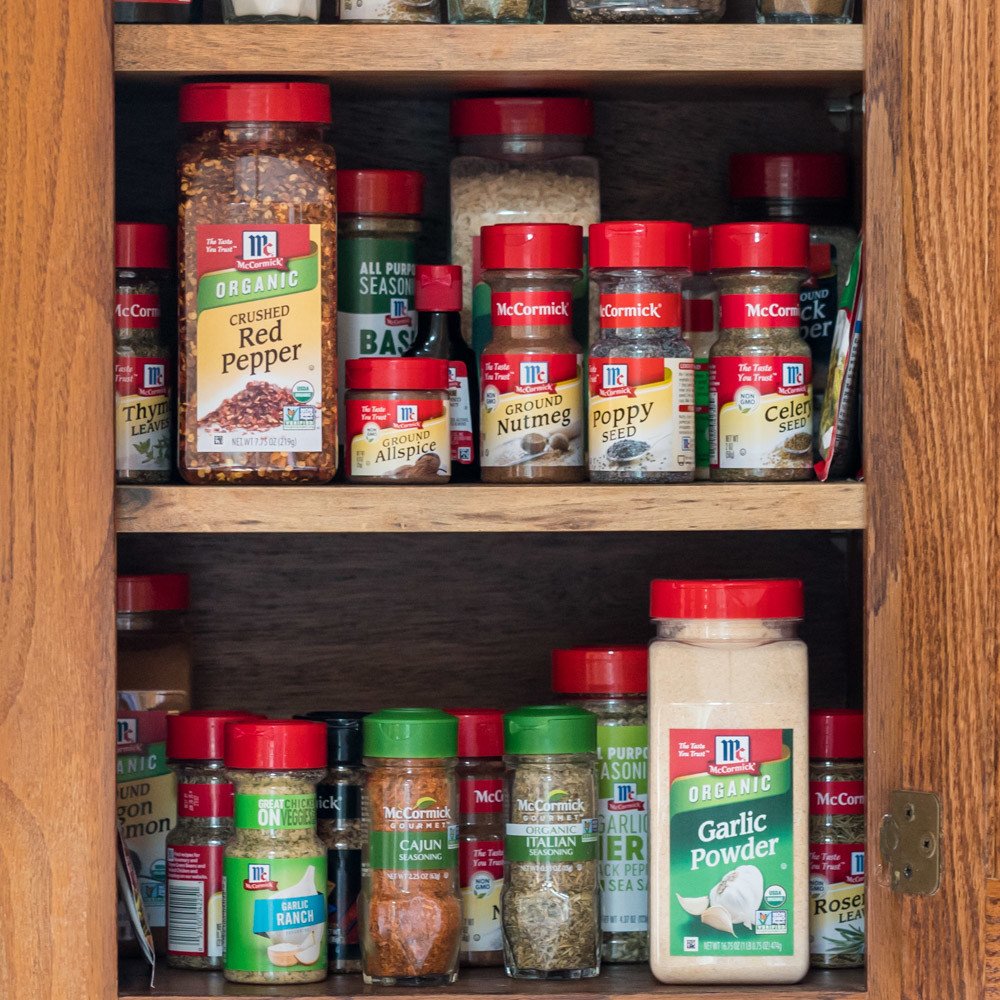 McCormick_Organic_Crushed_Red_Pepper,_7.75_oz