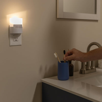 GE_LED_Motion_Sensor_Night_Light,_Plug_into_Wall,_40_Lumens,_Soft_White,_UL-Certified,_Energy_Efficient,_Ideal_Nightlight_for_Bedroom,_Bathroom,_Kitchen,_Hallway,_46632,_White,_2_Pack