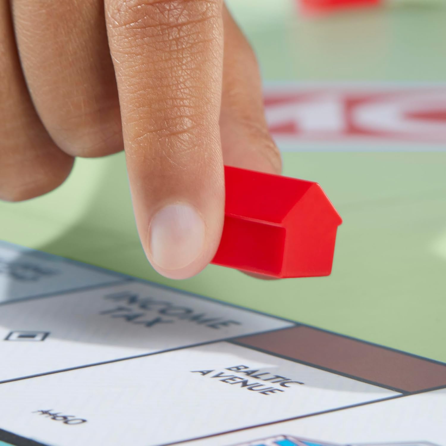 Monopoly_Board_Game_|_Classic_Game_with_Storage_Tray_and_Larger_Tokens_|_Ages_8+_|_2_to_6_Players_|_Family_Games_for_Kids_and_Adults_|_Kids_Gifts