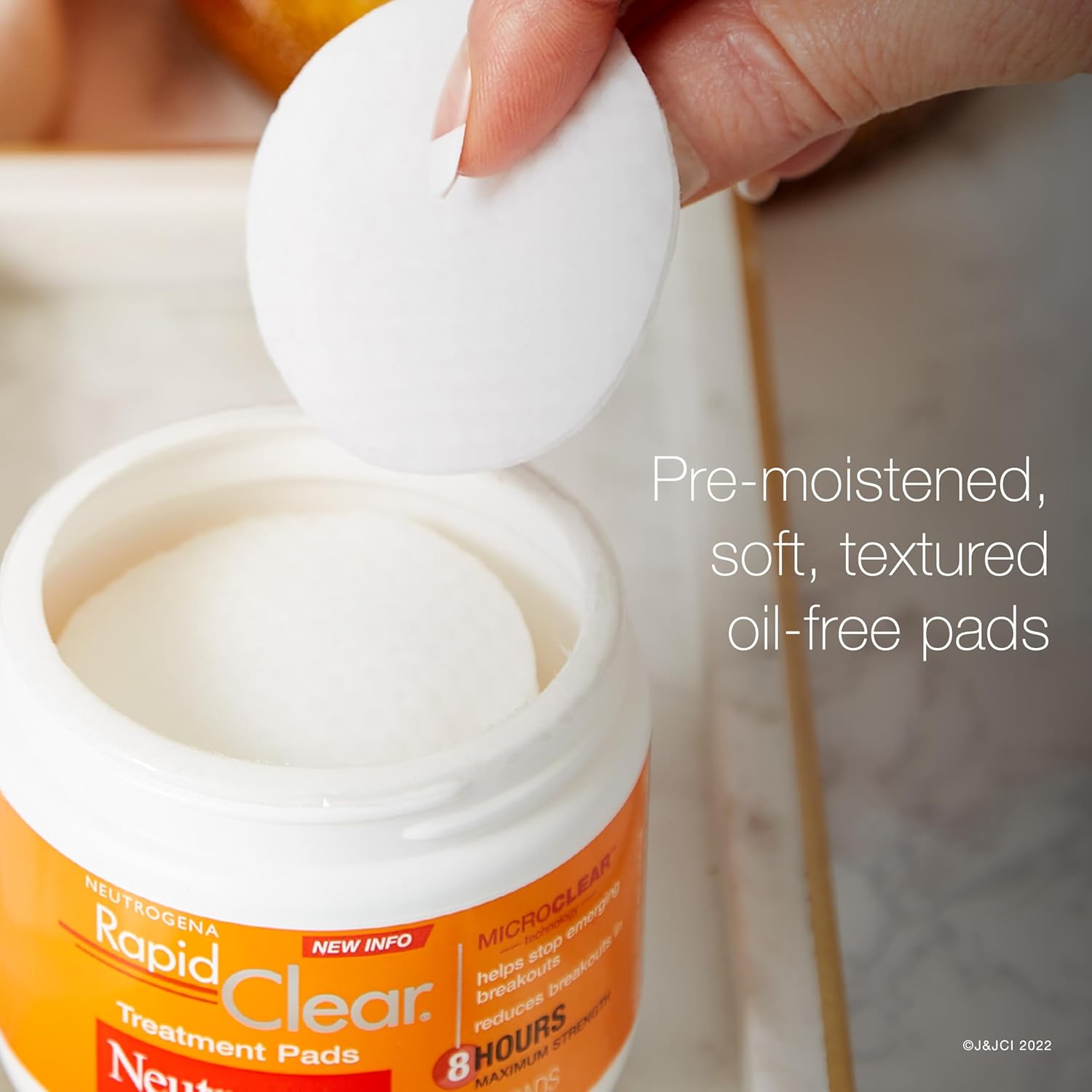 Neutrogena_Rapid_Clear_Maximum_Strength_Acne_Face_Pads_with_2%_Salicylic_Acid_Acne_Medication_to_Help_Fight_Breakouts,_Oil-Free_Facial_Cleansing_Pads_for_Acne-Prone_Skin,_3_Pack