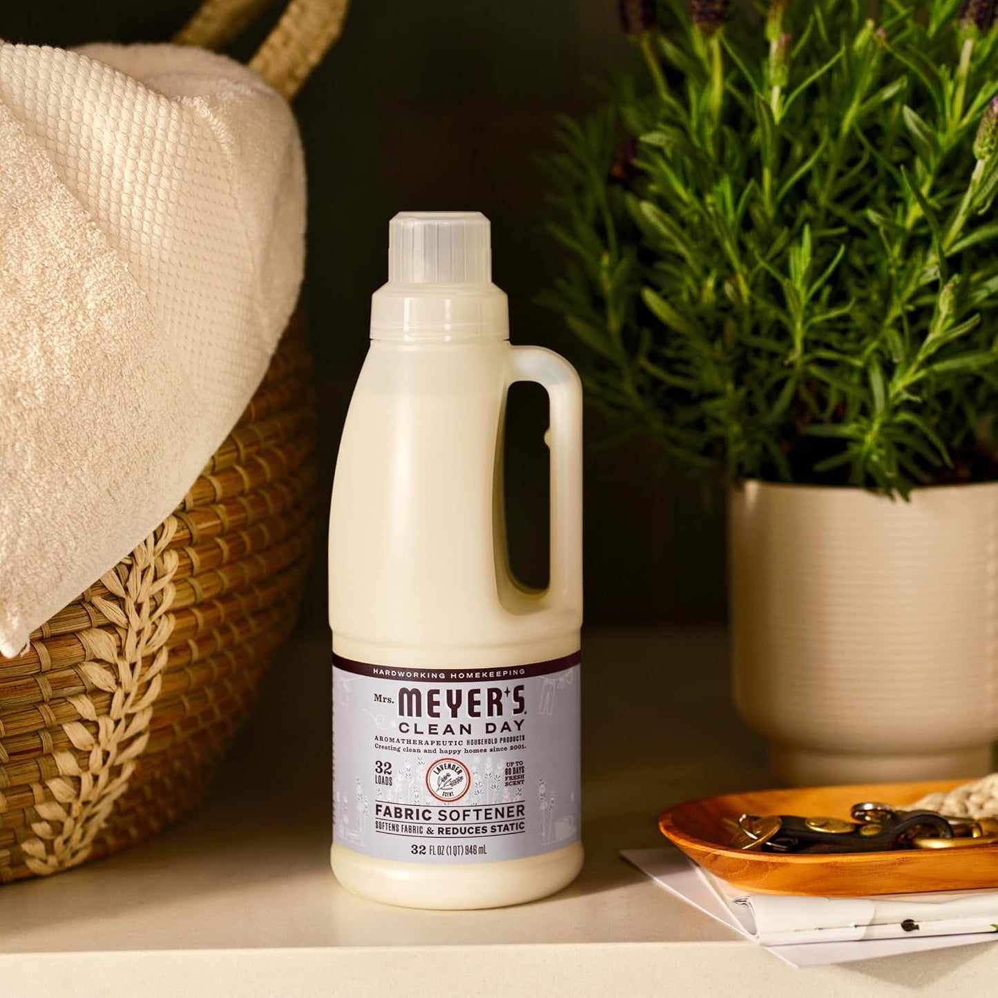 MRS._MEYER'S_CLEAN_DAY_Liquid_Fabric_Softener,_Infused_with_Essential_Oils,_Paraben_Free,_Lavender,_32_oz_(32_Loads)