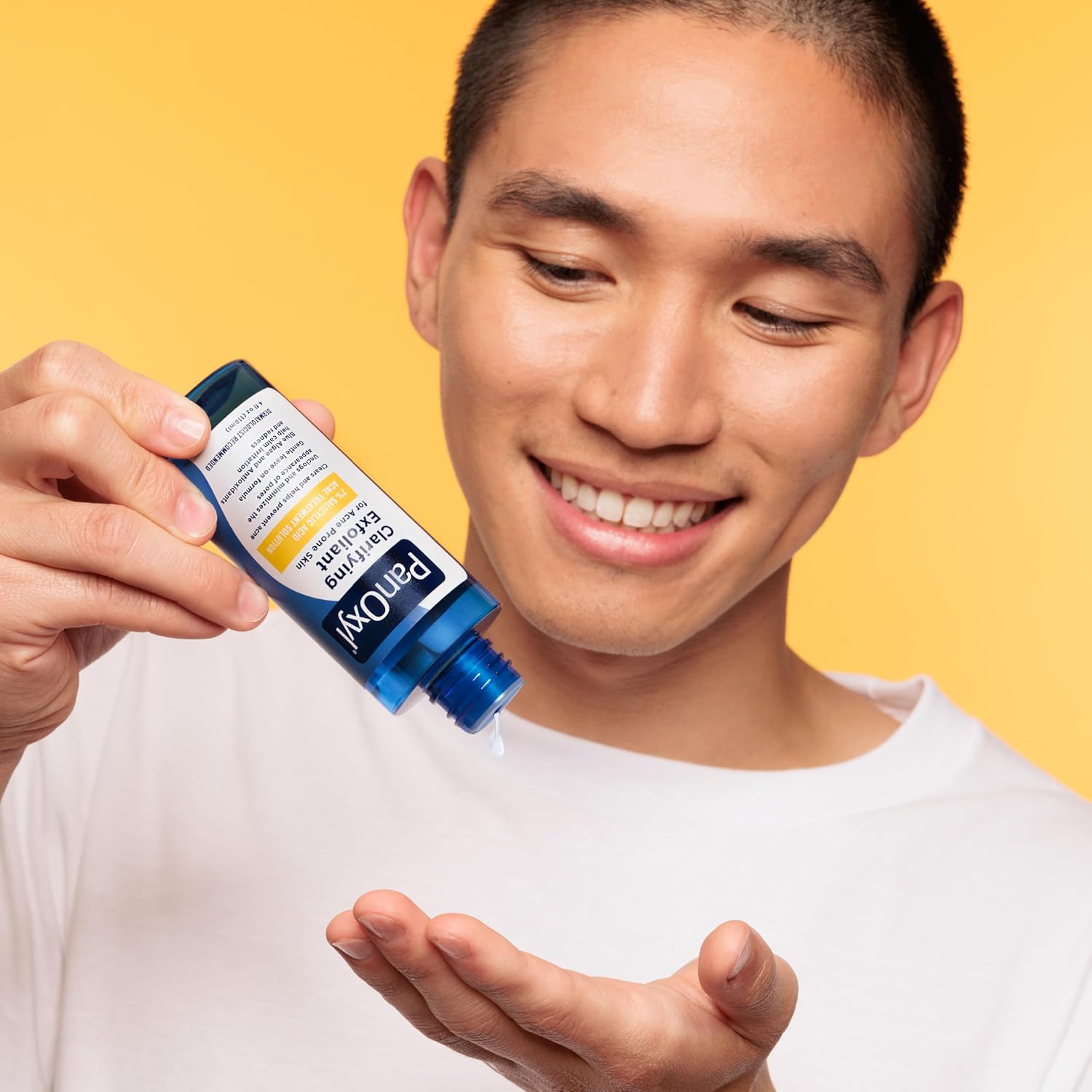 PanOxyl_Clarifying_Exfoliant_with_2%_Salicylic_Acid,_BHA_Liquid_Exfoliant_for_Face,_Unclogs,_Minimizes_Appearance_of_Pores,_Blue_Algae_and_Antioxidants_Help_Calm_Redness,_For_Acne_Prone_Skin,_4_fl_oz