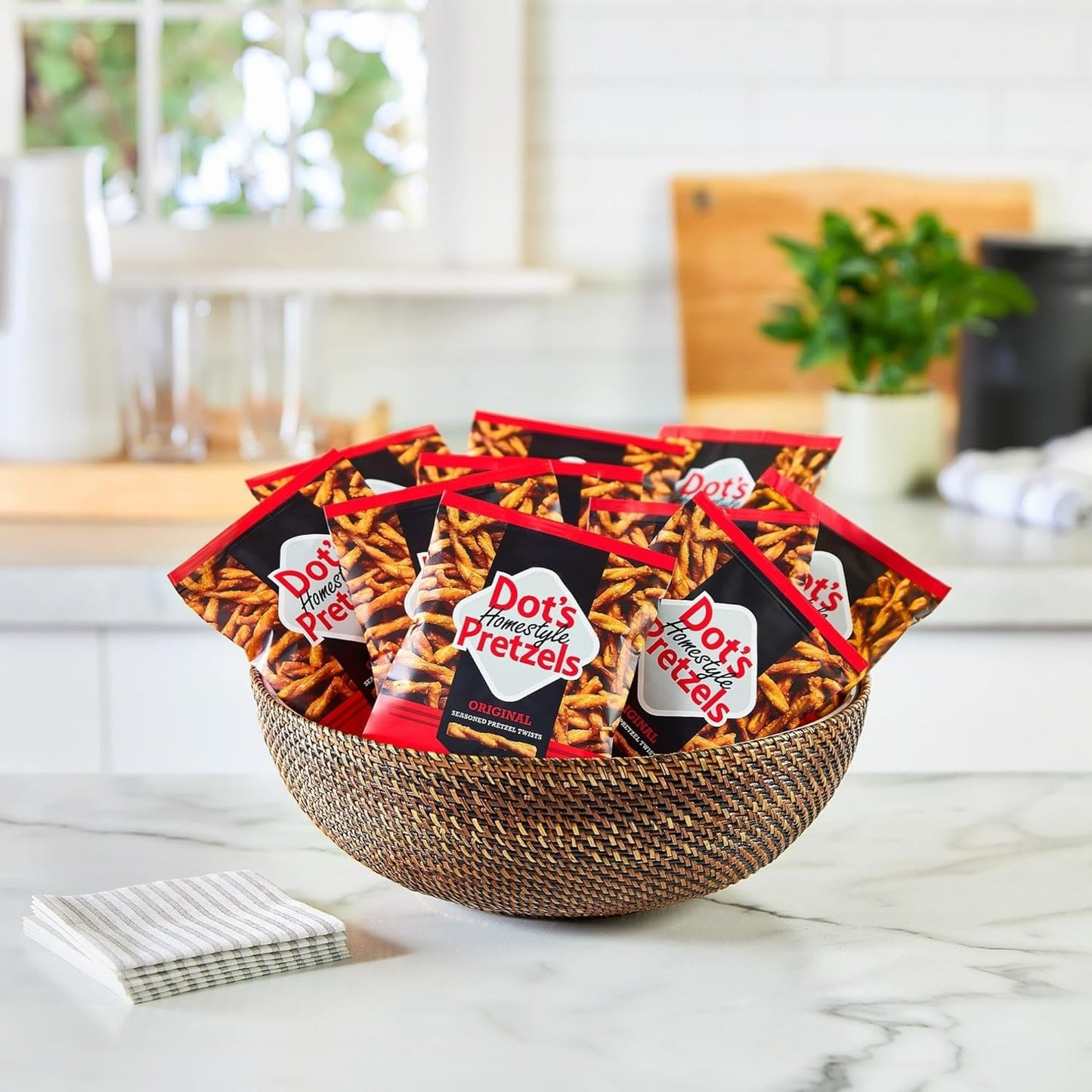 Dot's_Pretzels_Original_Seasoned_Pretzel_Twist_Snack,_1oz_Individually_Sized_Bag_(10_Count)