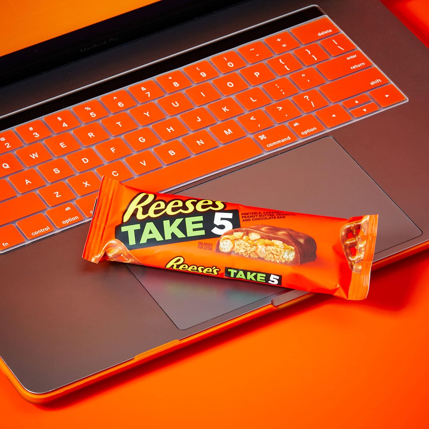 REESE'S_TAKE_5_Pretzel,_Peanut_and_Chocolate_Candy_Bars,_1.5_oz_(18_Count)