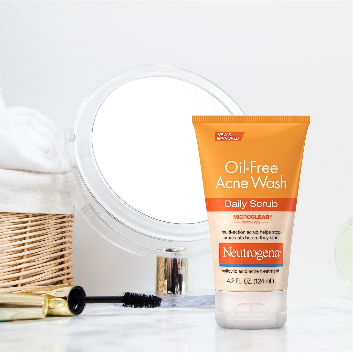 Neutrogena_Oil-Free_Acne_Face_Wash_with_2%_Salicylic_Acid,_Daily_Exfoliating_Scrub_&_Acne_Treatment_for_Oily,_Acne-Prone_Skin,_Clears_Breakouts_&_Blackheads,_4.2_fl._oz