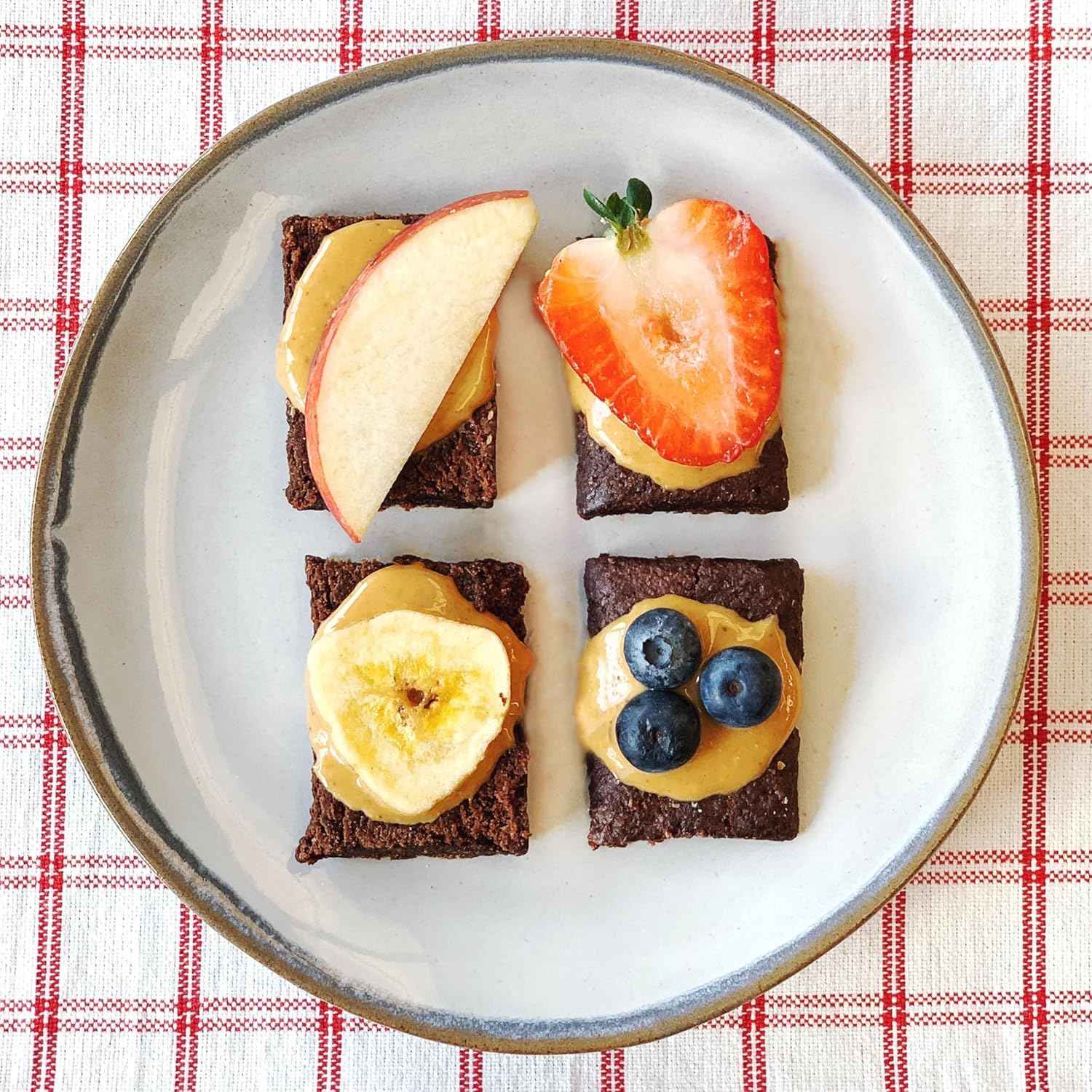 Nature’s Bakery Fig Bars Variety Pack, 28 Count (4 Bars per Pack, 7 Flavors: Strawberry, Blueberry, Raspberry, Apple Cinnamon, Original Fig, Peach Apricot & Double Chocolate Brownie) | Whole Grain, Vegan Snacks