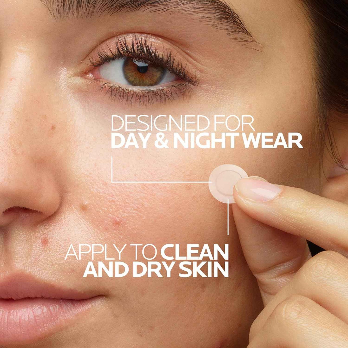 La Roche-Posay Effaclar Multi-Target Blemish Patches, Hydrocolloid Pimple Patches For Face Shields, Targets & Absorbs, Suitable Under Makeup, 22 Patches, 12 Small Size & 10 Medium Size