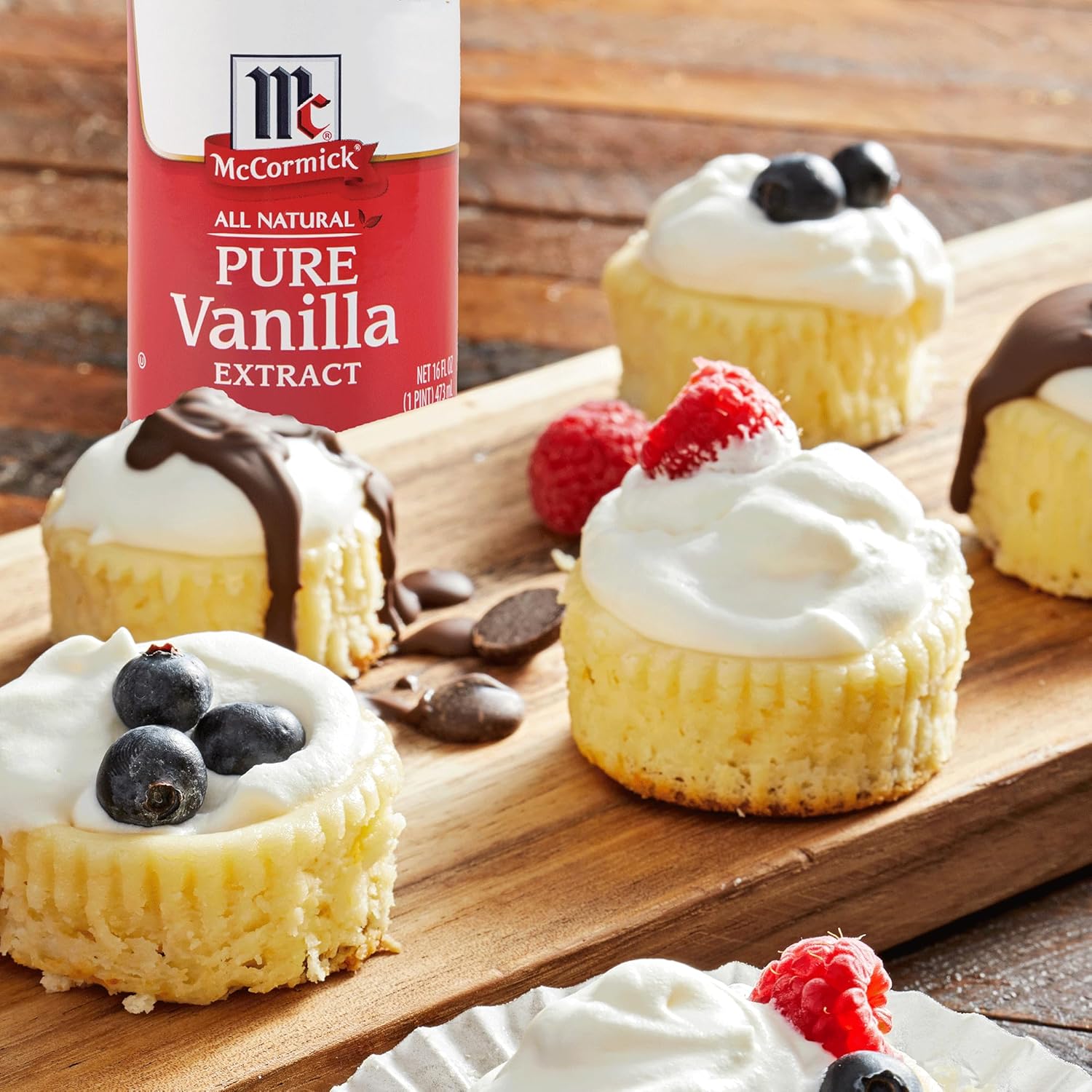 McCormick_Vanilla_Extract,_Pure,_Gluten_Free,_Non-GMO,_Made_with_Madagascar_Vanilla_Beans,_16_fl_oz