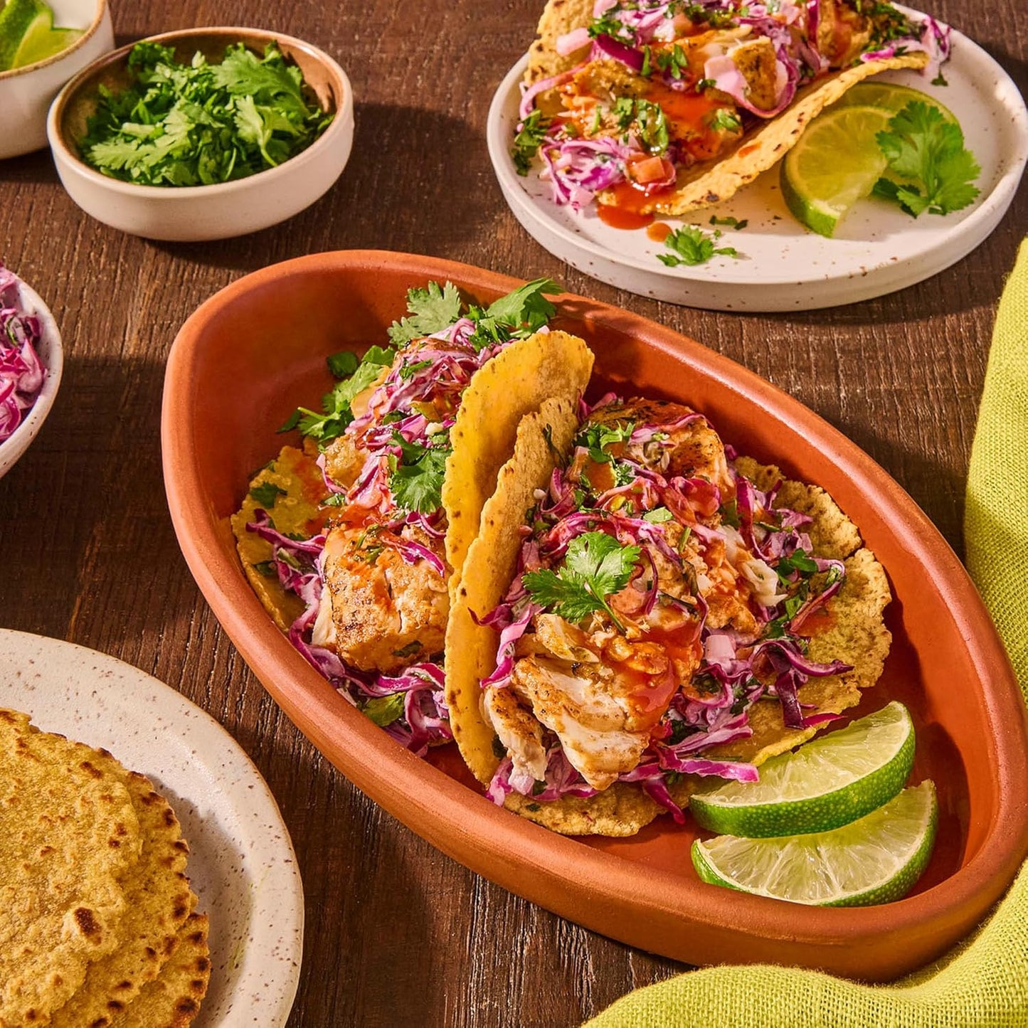 Cholula_Hot_Sauce,_Extra_Hot,_Product_of_Mexico,_Blend_of_Arbol_&_Piquin_Peppers_for_Bringing_Extra_Hot_Heat_to_Tacos,_Eggs,_Pizza_and_More,_5_fl_oz