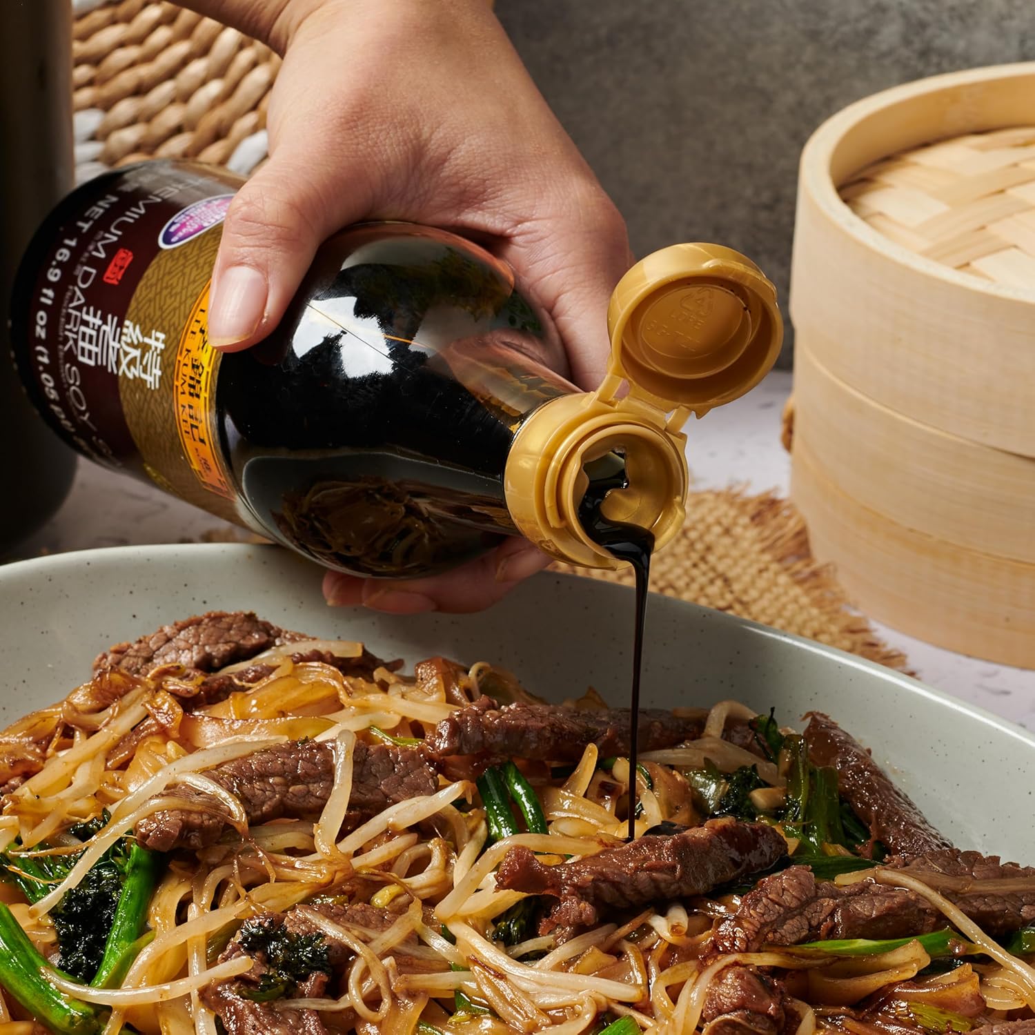 Lee_Kum_Kee_Premium_Dark_Soy_Sauce_(16.9_oz_-_1_Pack),_Full-Bodied_Naturally_Brewed_Soy_Sauce,_Non_GMO_Soybeans,_Vegan,_No_MSG,_Best_for_Adding_Natural_Colors_to_Stews,_Gravies,_Braised_Dishes_&_Stir-Fried_Noodles