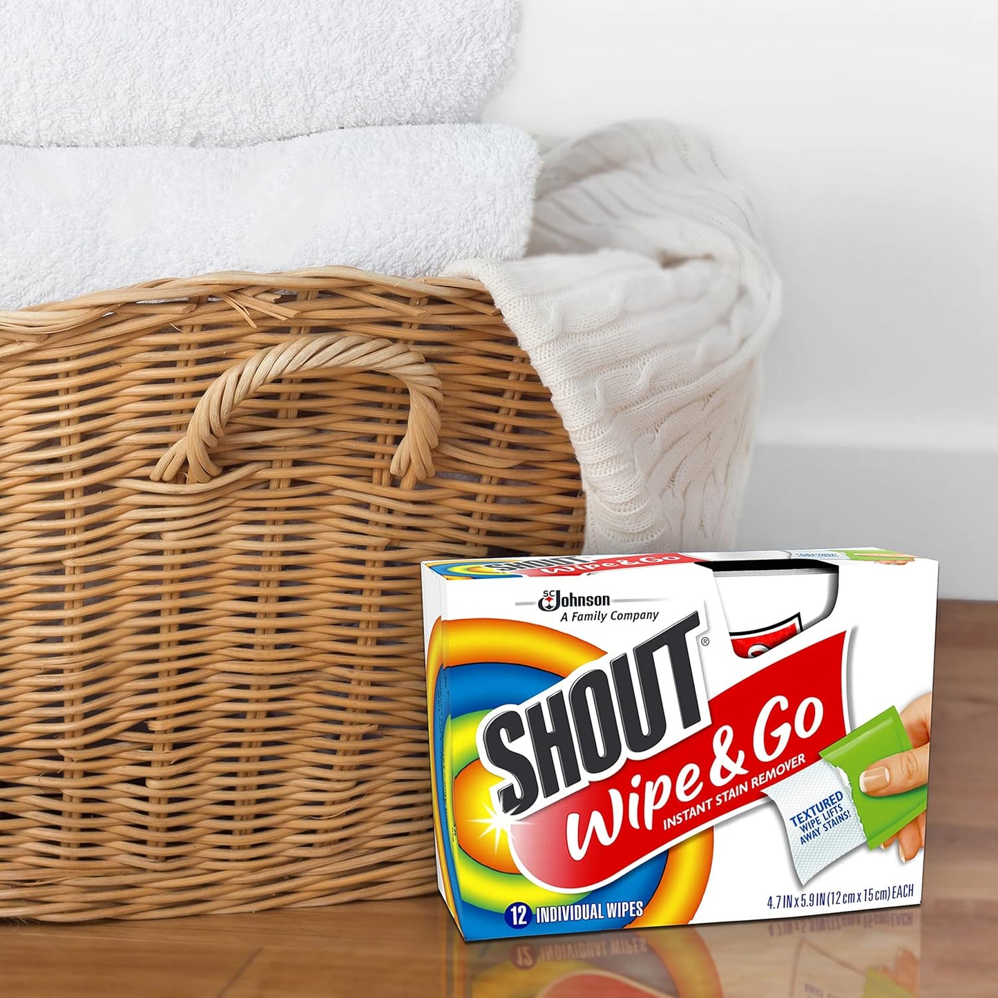 Shout_Wipes,_Wipe_and_Go_Instant_Stain_Remover,_Laundry_Stain_and_Spot_Remover_for_On-the-Go,_4_Wipes_(Pack_of_1)