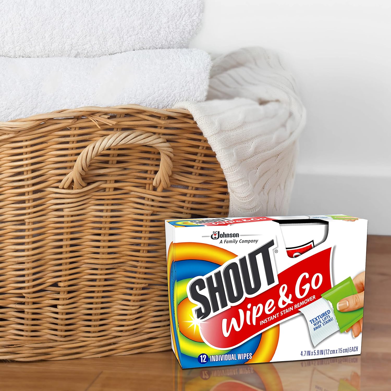 Shout_Wipes,_Wipe_and_Go_Instant_Stain_Remover,_Laundry_Stain_and_Spot_Remover_for_On-the-Go,_4_Wipes_(Pack_of_1)