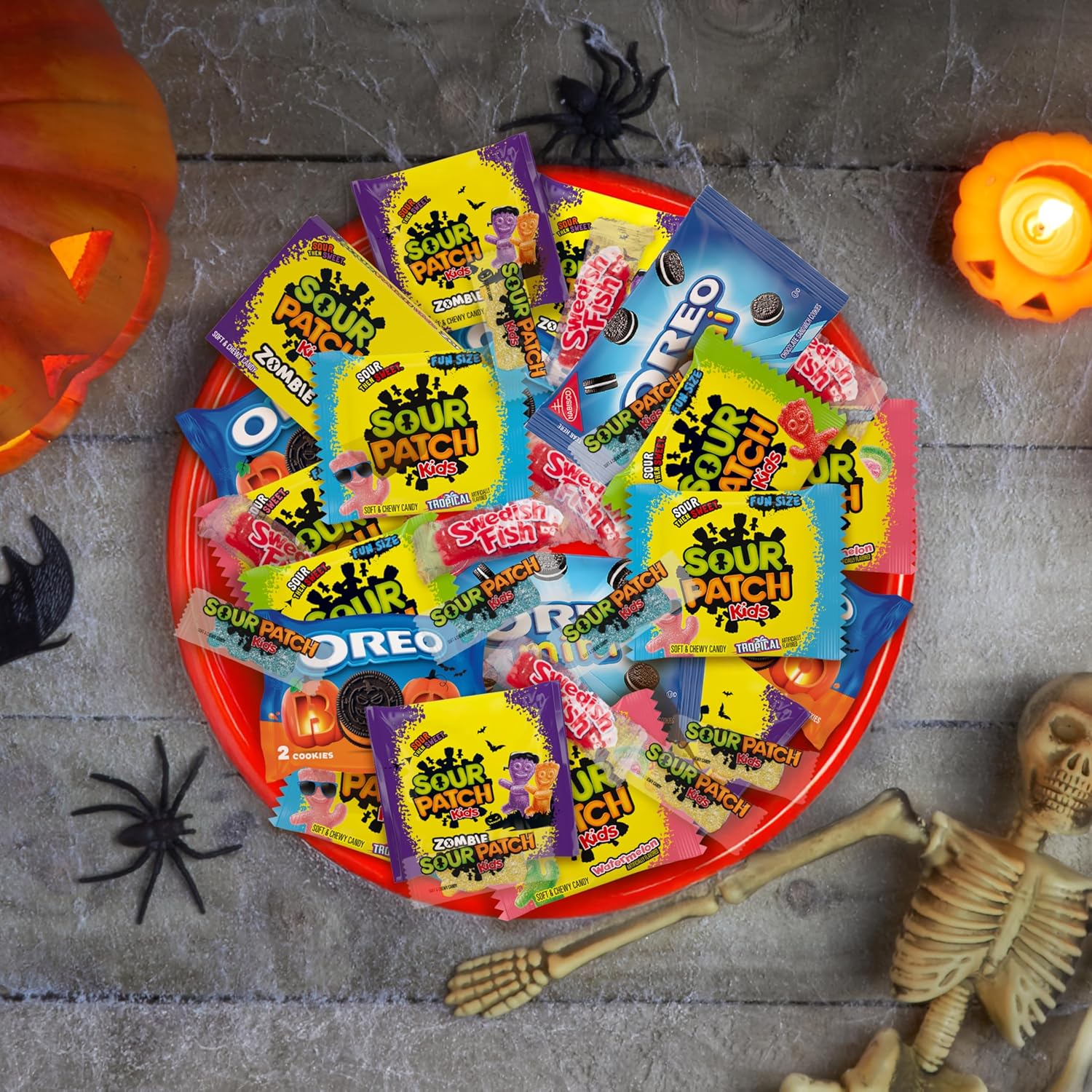SWEDISH_FISH_Mini_Soft_&_Chewy_Halloween_Candy,_22_Trick_or_Treat_Bags