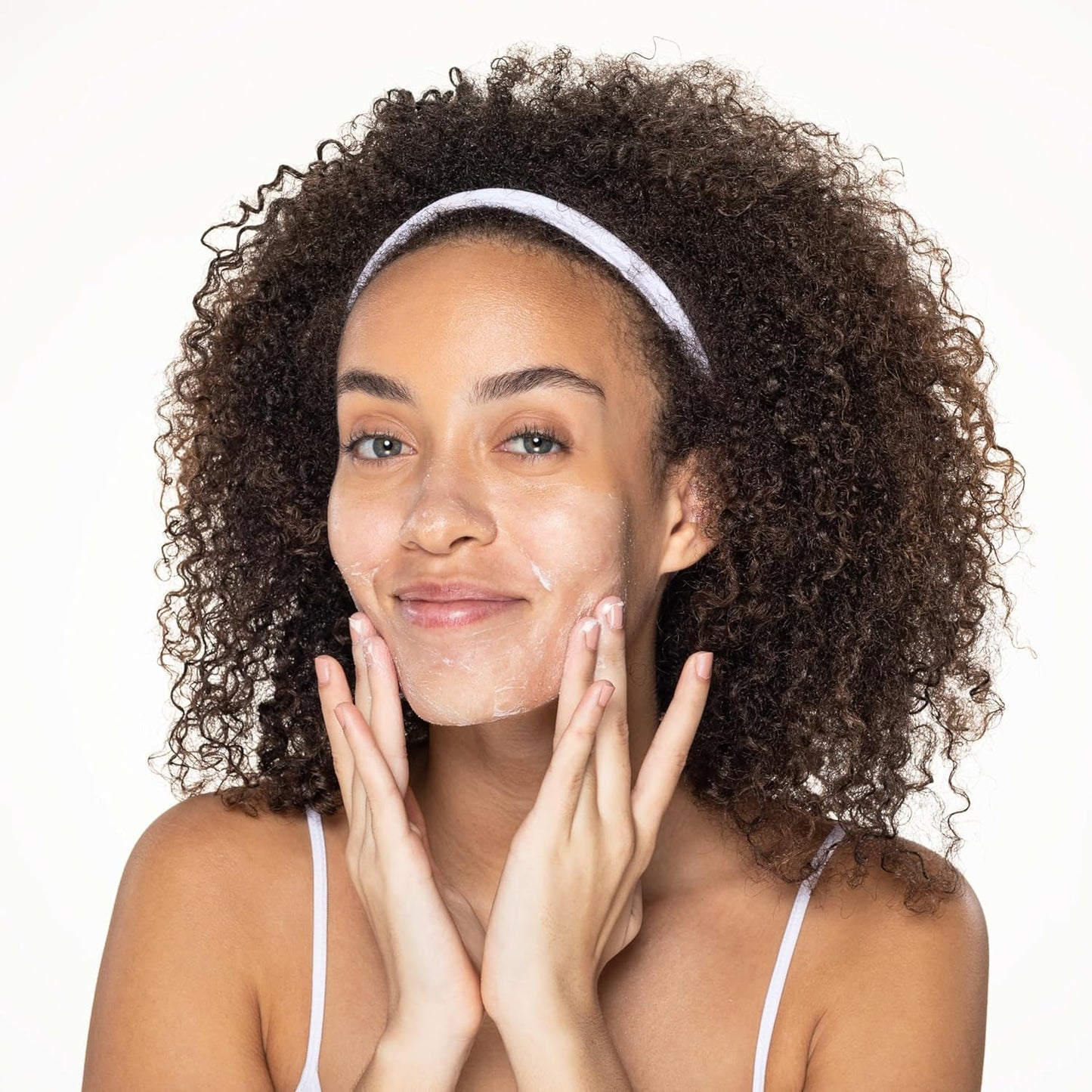 Neutrogena_Deep_Clean_Gentle_Daily_Facial_Scrub,_Oil-Free_Cleanser_4.2_fl._Oz