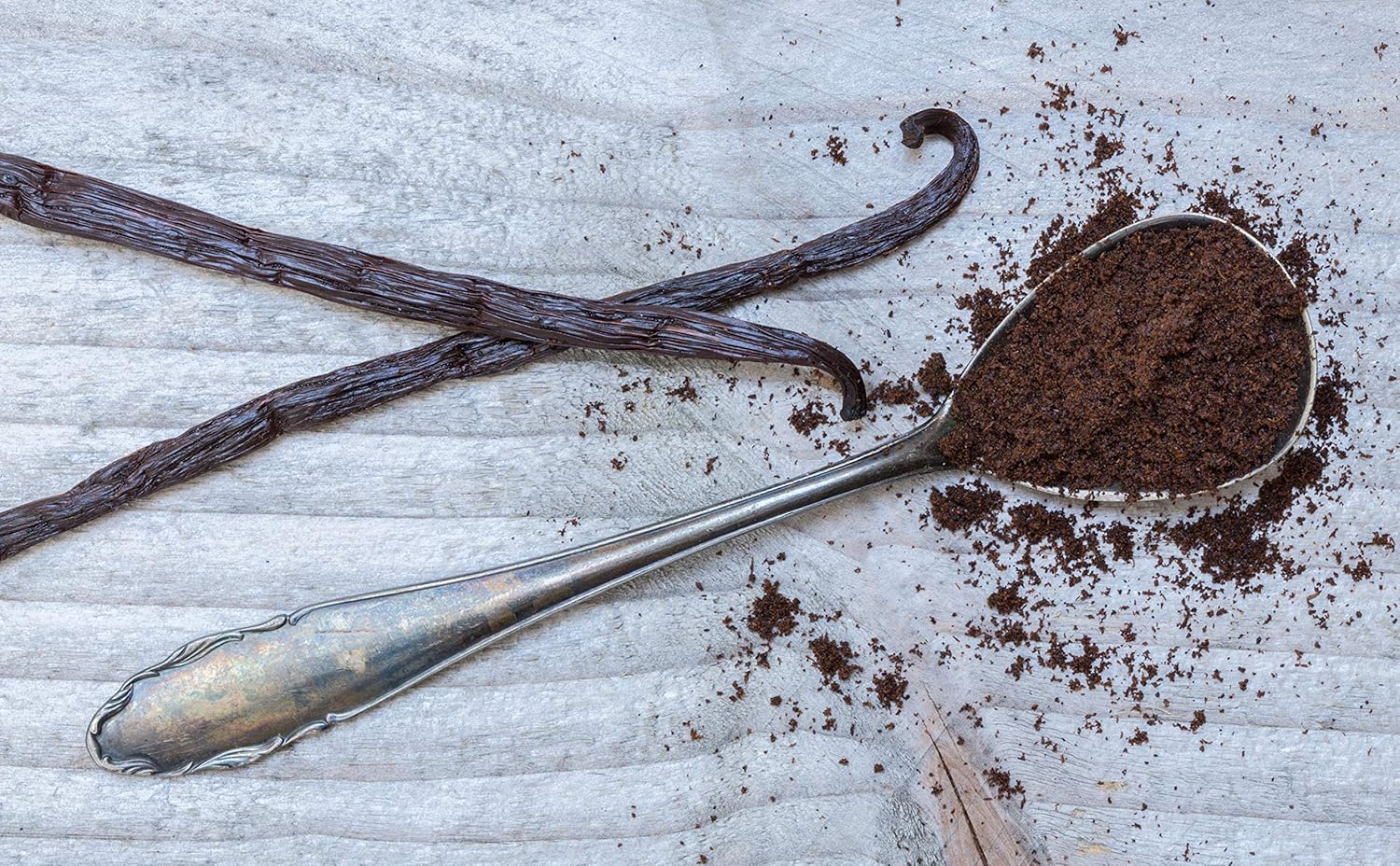 Vanilla_Bean_Powder_-_100%_Pure_Ground_Madagascar_Vanilla_Powder_-_For_Cooking,_Baking,_&_Additional_Flavoring_-_Add_To_Coffee,_Tea,_Yogurt,_&_Shakes_-_Raw,_Unsweetened,_No_Fillers_or_Additives_-_1_oz