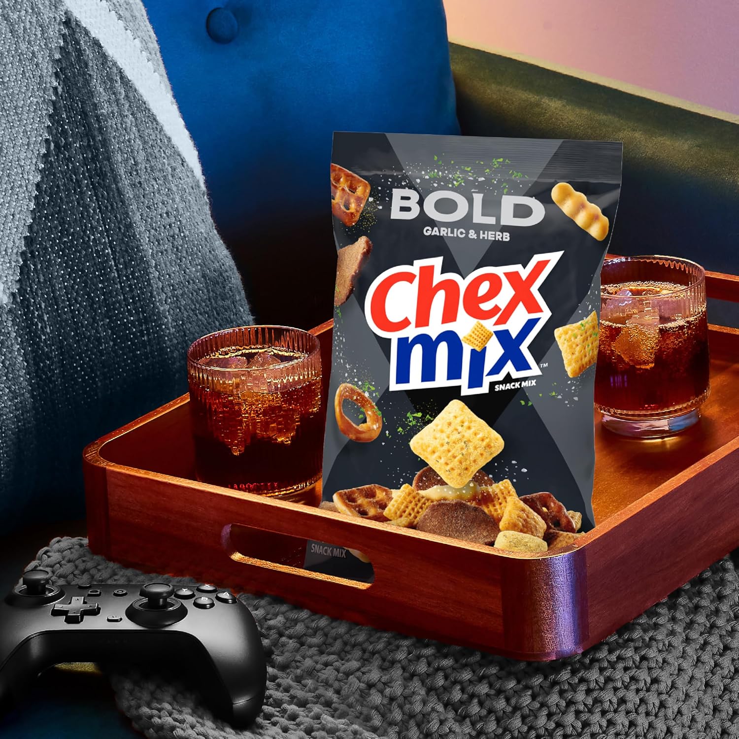 Chex_Mix_Bold_Garlic_and_Herb_Snack_Mix,_Family_Size,_Snacks,_13.5_oz