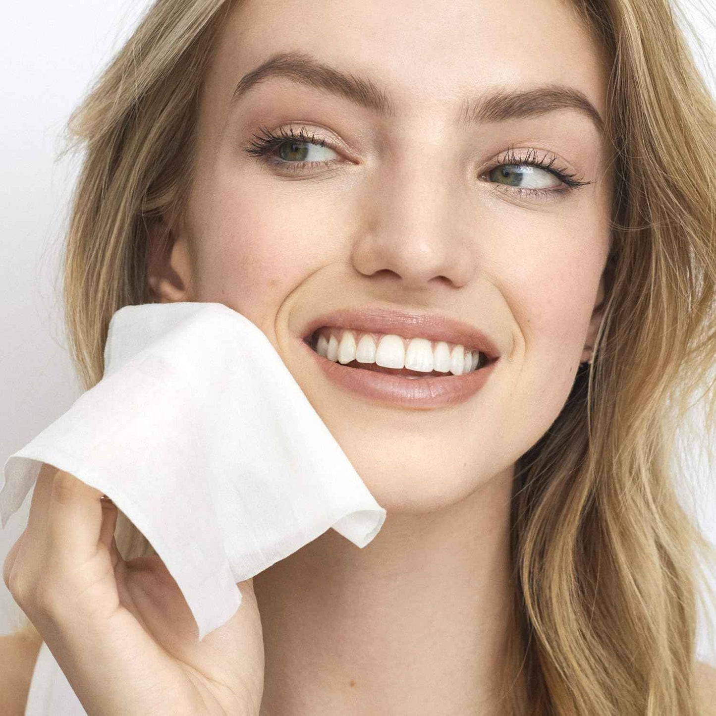 Olay Cleanse Makeup Remover Cleansing Face Wipes, Daily Facial Towelettes, Rose Water, 25 Count