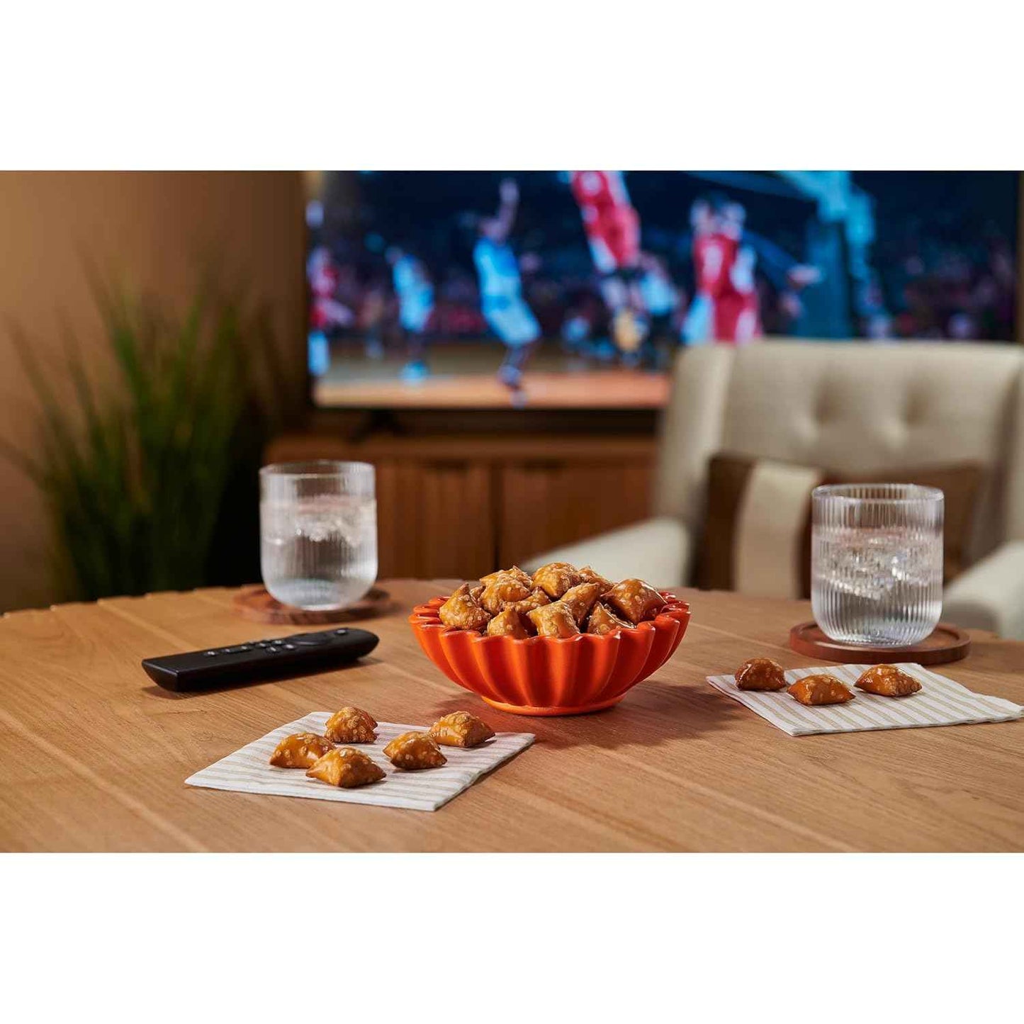Reese's Peanut Butter Strawberry Pretzel Nuggets in Resealable Jar – Work-from-Home Snack for Home Office Desks and Break Rooms