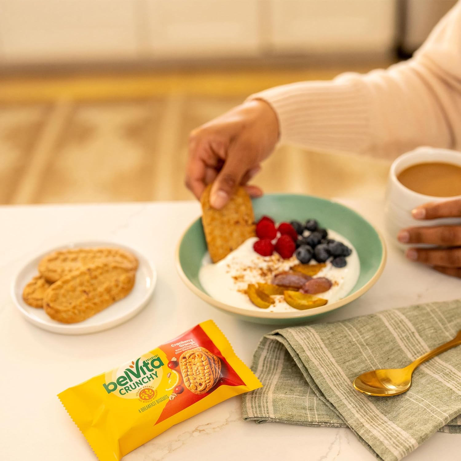 belVita Cranberry Orange Breakfast Biscuits – Grab-and-Go Commute Fuel for Back-to-Back Meetings, 14.08 oz Box
