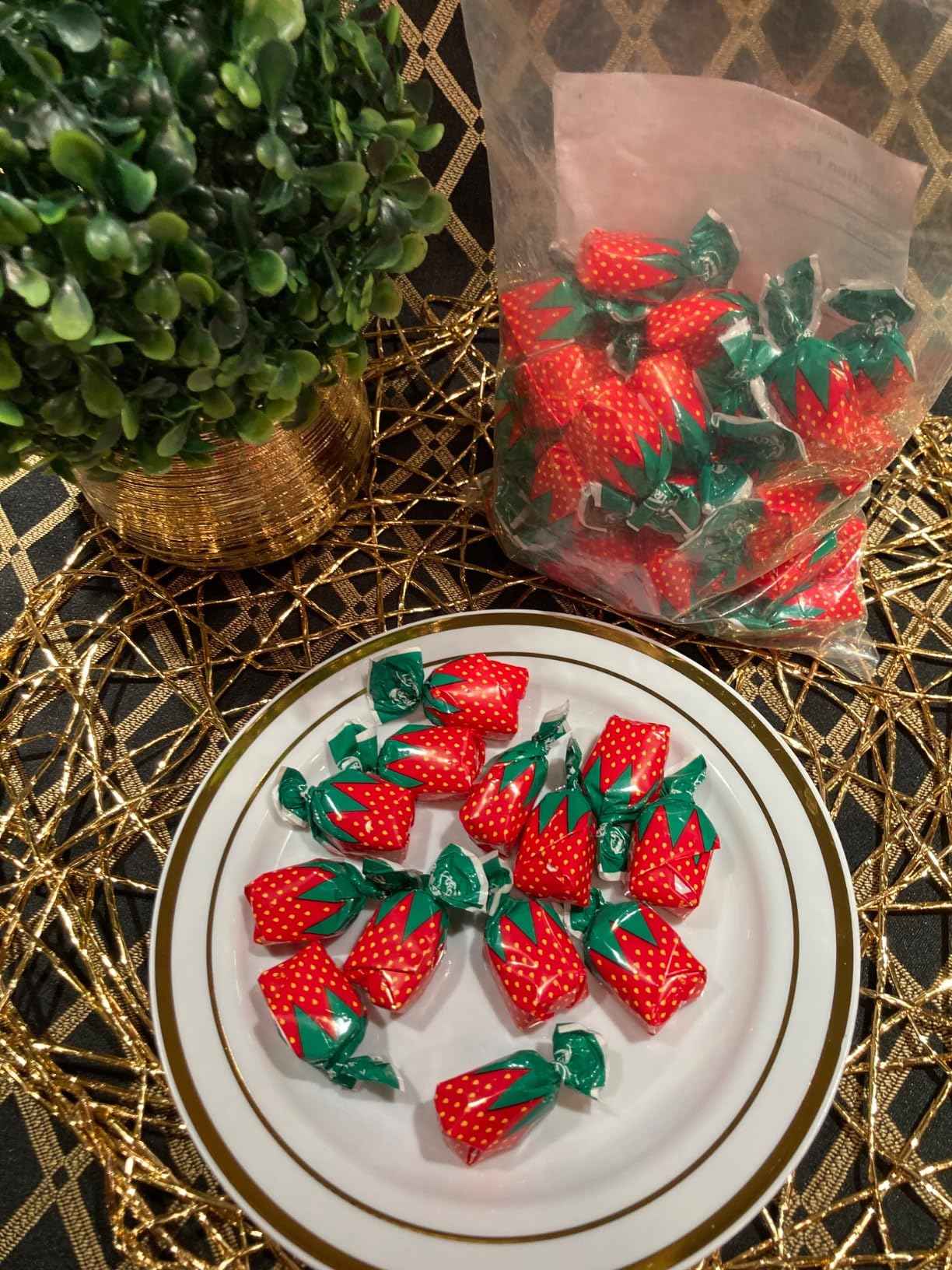 Hampton Popcorn & Candy Company Strawberry Bon Bons Hard Candy – Camping and Road Trip Snack, Individually Wrapped Strawberry Bon Bons 1 lb