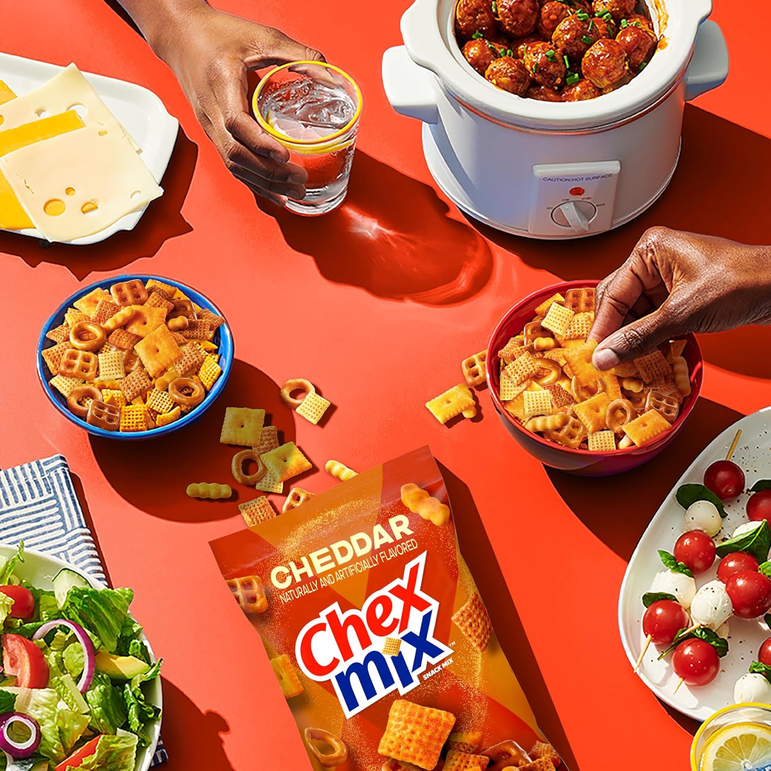 Chex Mix Cheddar Snack Mix – Hostess Gift for Housewarming Parties, 13.5 oz Bag
