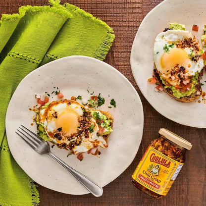 Cholula Crunchy Chili Crisp Sauce – Weeknight Dinner Shortcut for Busy Apartment Kitchens, 8 oz