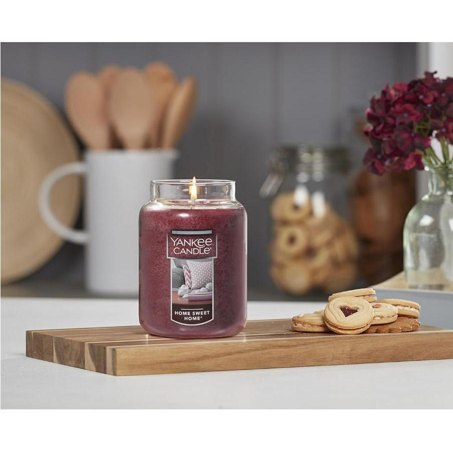 Yankee_Candle_Home_Sweet_Home_Scented,_Classic_22oz_Large_Jar_Single_Wick_Candle,_Over_110_Hours_of_Burn_Time,_Ideal_for_Fall,_Outdoors,_Home_and_Christmas_Decorations