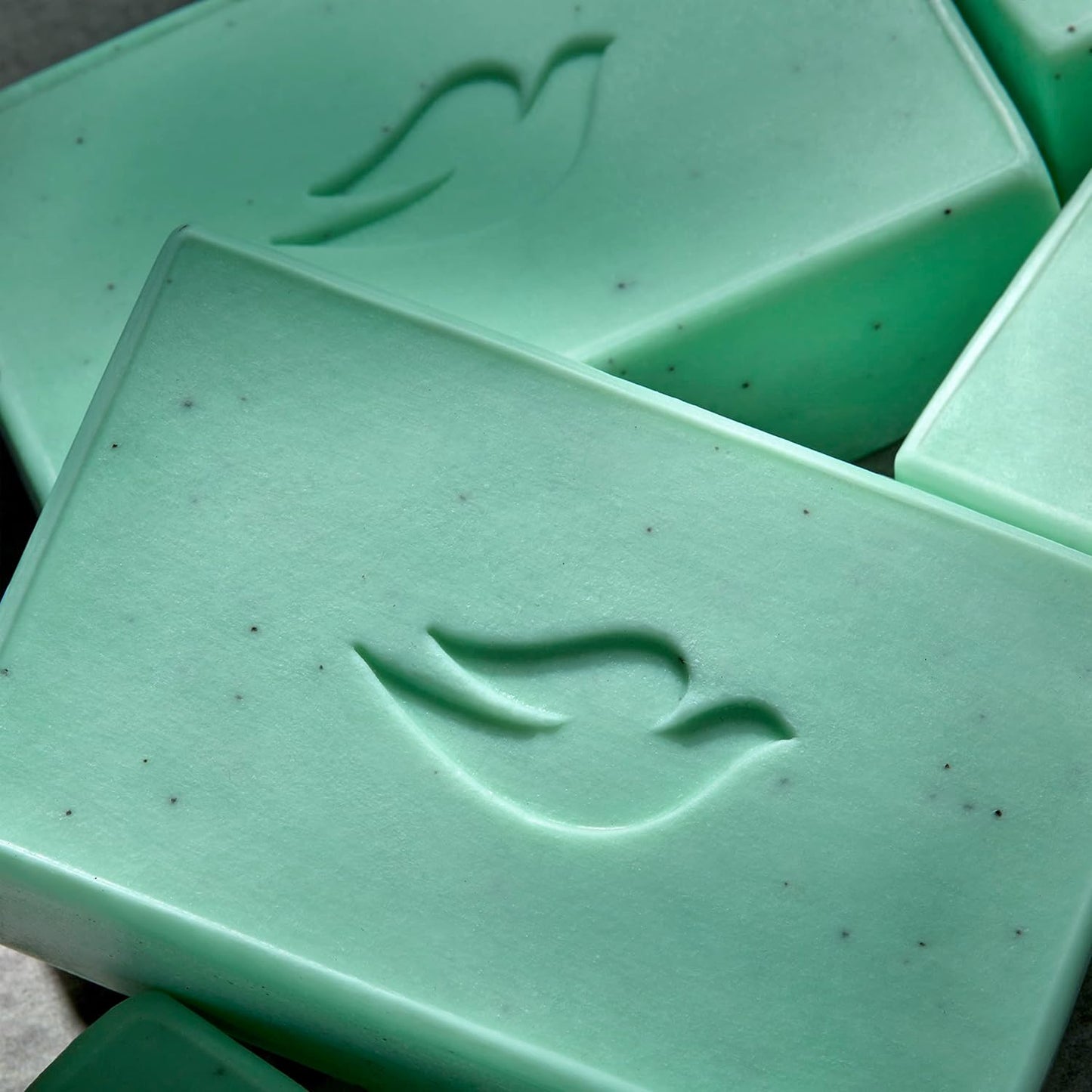 Dove Men+Care 4-in-1 Bar Soap – Practical Gift Set for Husbands Who Travel Light