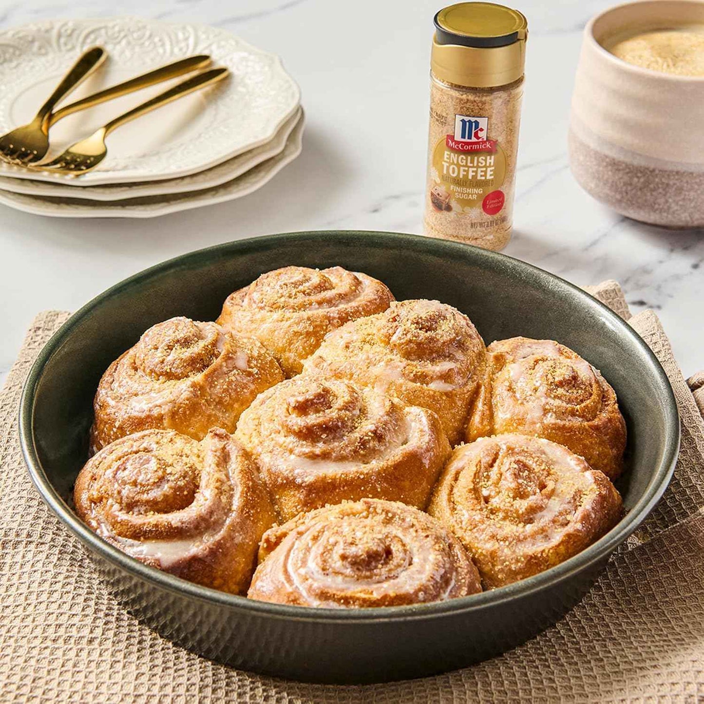 McCormick Finishing Sugar – Cozy Holiday Countertop Decor for the Coffee Bar, Compact Seasonal Shaker Bottle