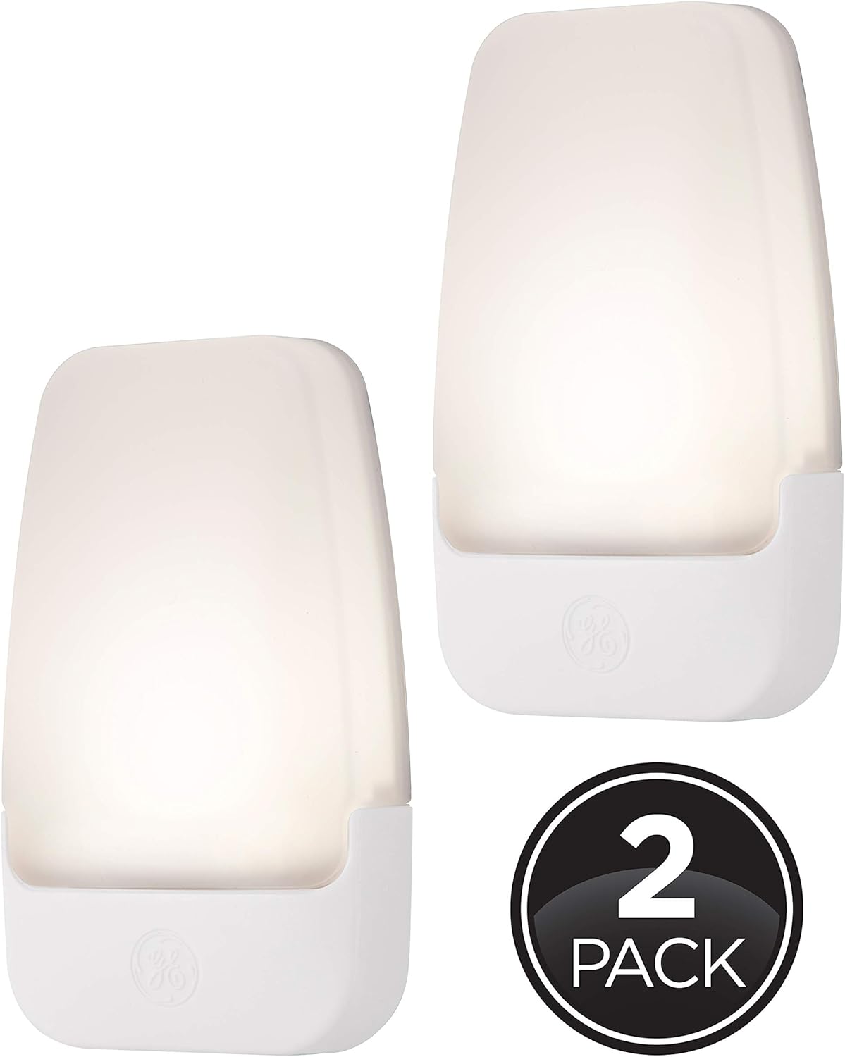 GE LED Night Light – Flameless Dusk-to-Dawn Plug-in for Hallway and Bathroom Safety