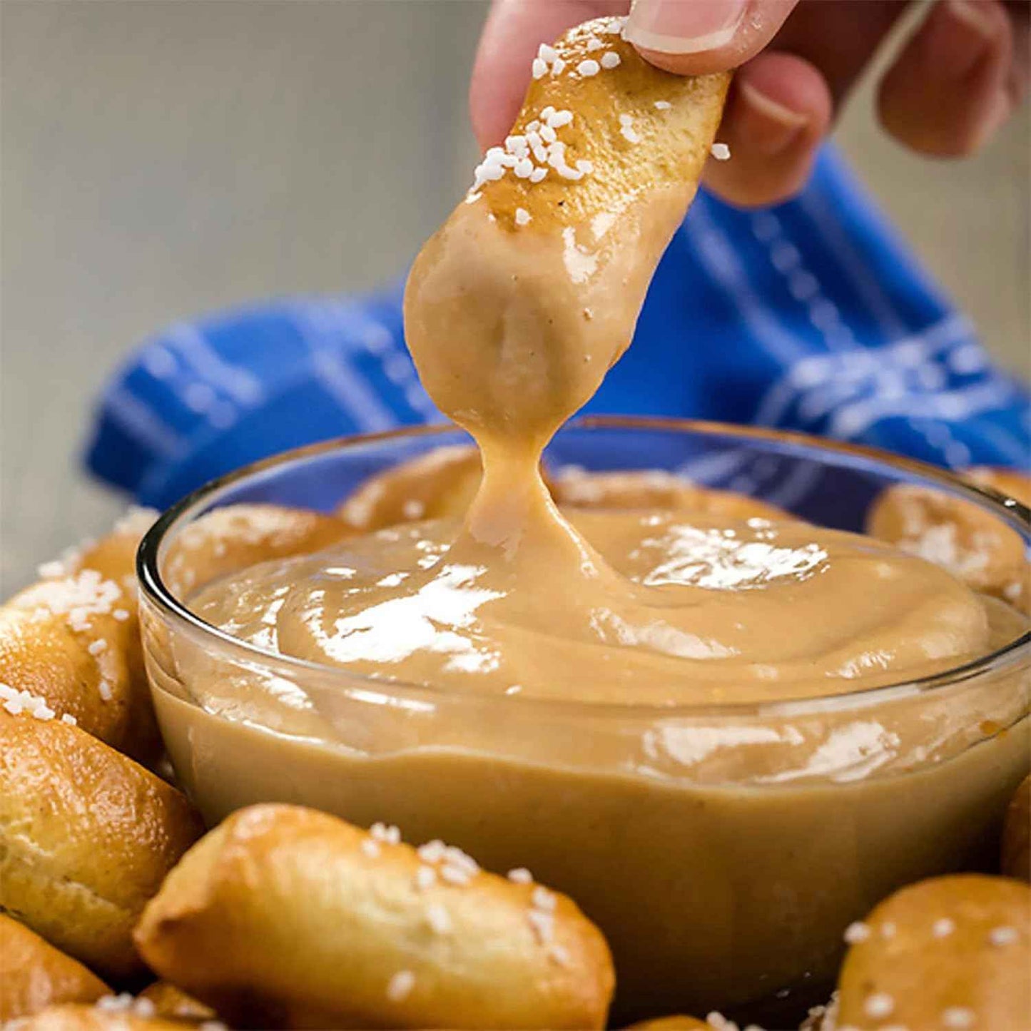 French's Honey Mustard, 12 oz – Kid-Friendly Lunchbox Condiment for Sandwiches, Wraps, and Snack Packs