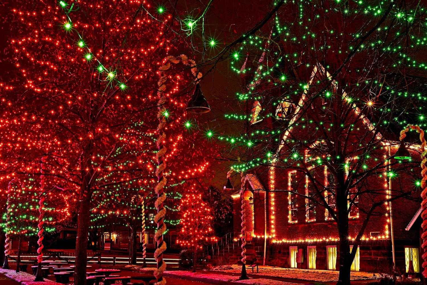 612 Vermont 50 Count Red Incandescent String Lights – Aesthetic Home Decor for Staircase Railing and Holiday Mantel Styling