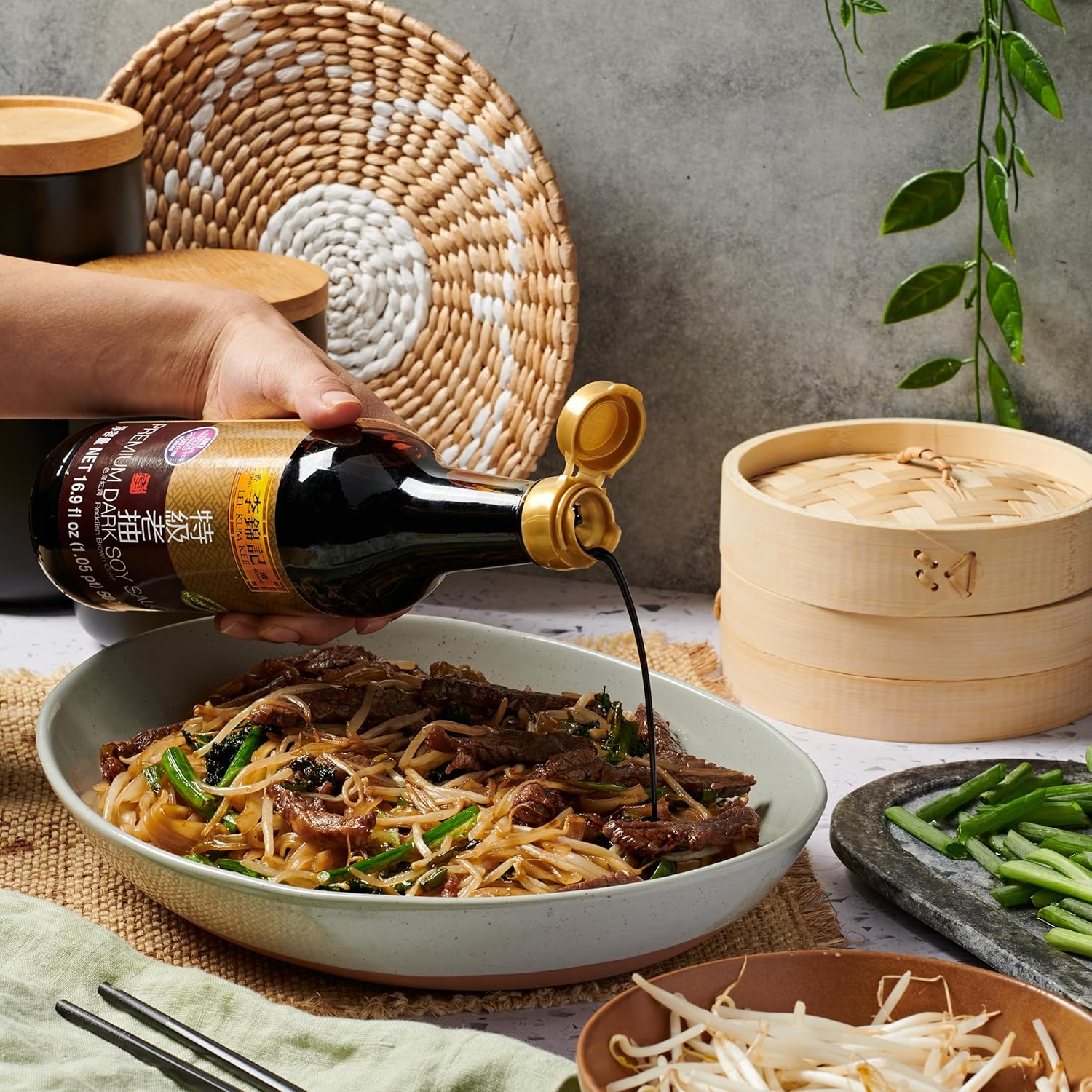 Lee Kum Kee Premium Dark Soy Sauce – Heritage Craftsmanship for the Connoisseur's Kitchen, Naturally Brewed to Restaurant Standards